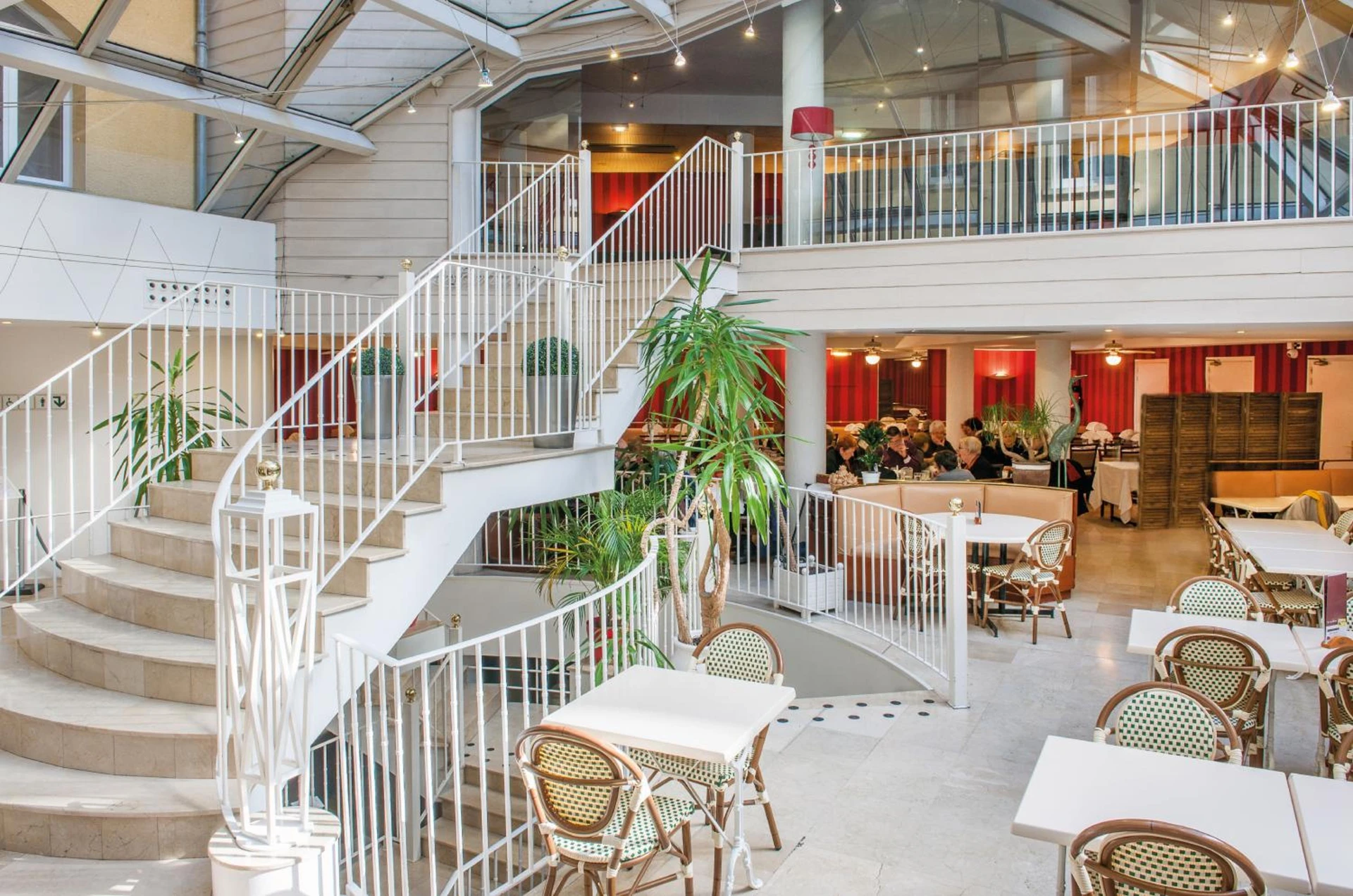 Ambiance de travail pour séminaire d'entreprise à Hôtel Saint Sauveur - Lourdes
