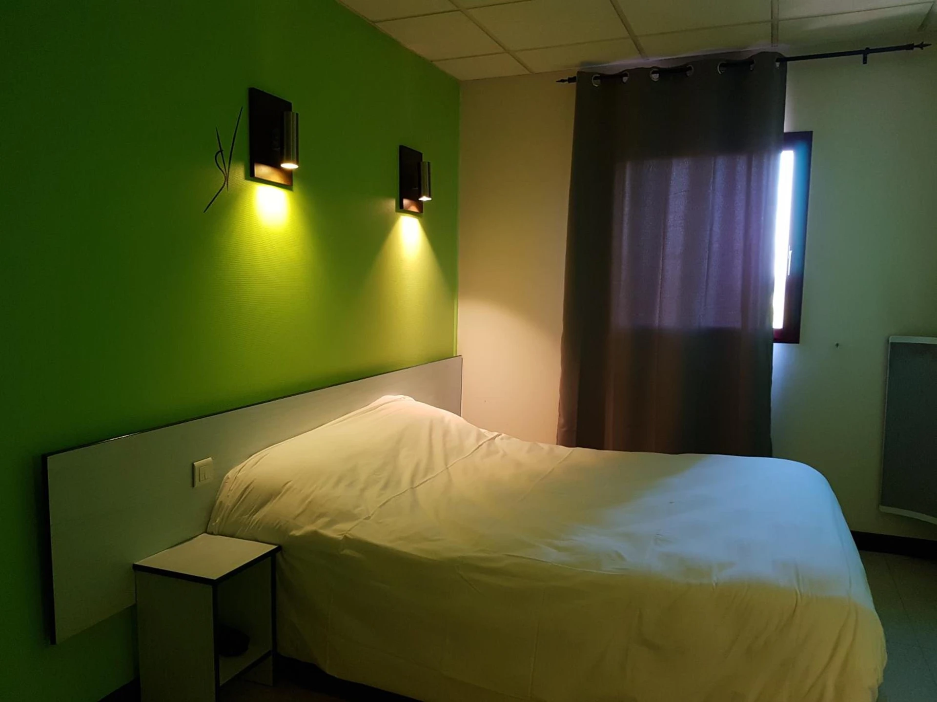Chambre disponible pour un séminaire d'entreprise à Hotel Le Saint Vincent Lyon Sud - Vourles