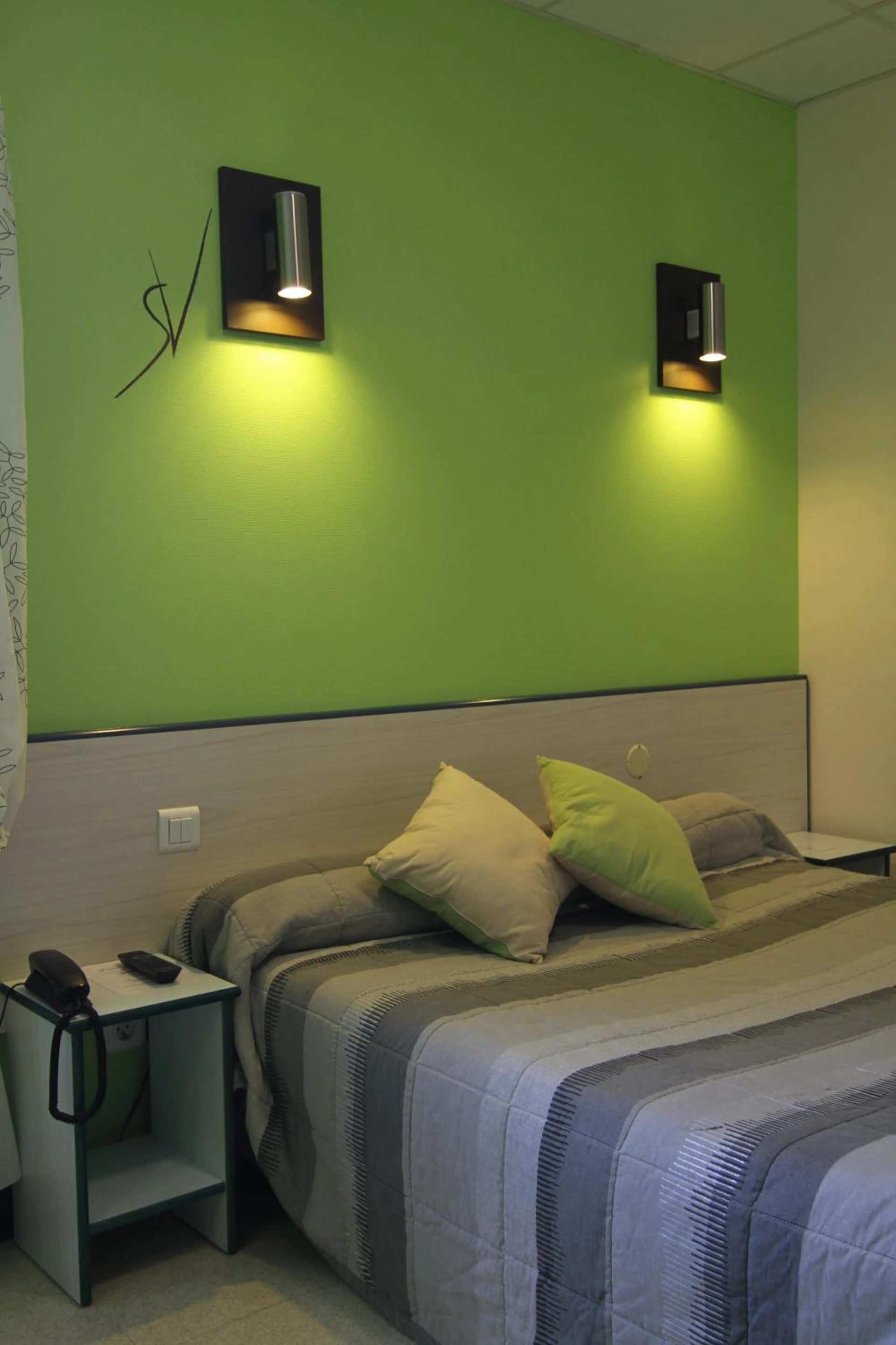 Chambre disponible pour un séminaire d'entreprise à Hotel Le Saint Vincent Lyon Sud - Vourles