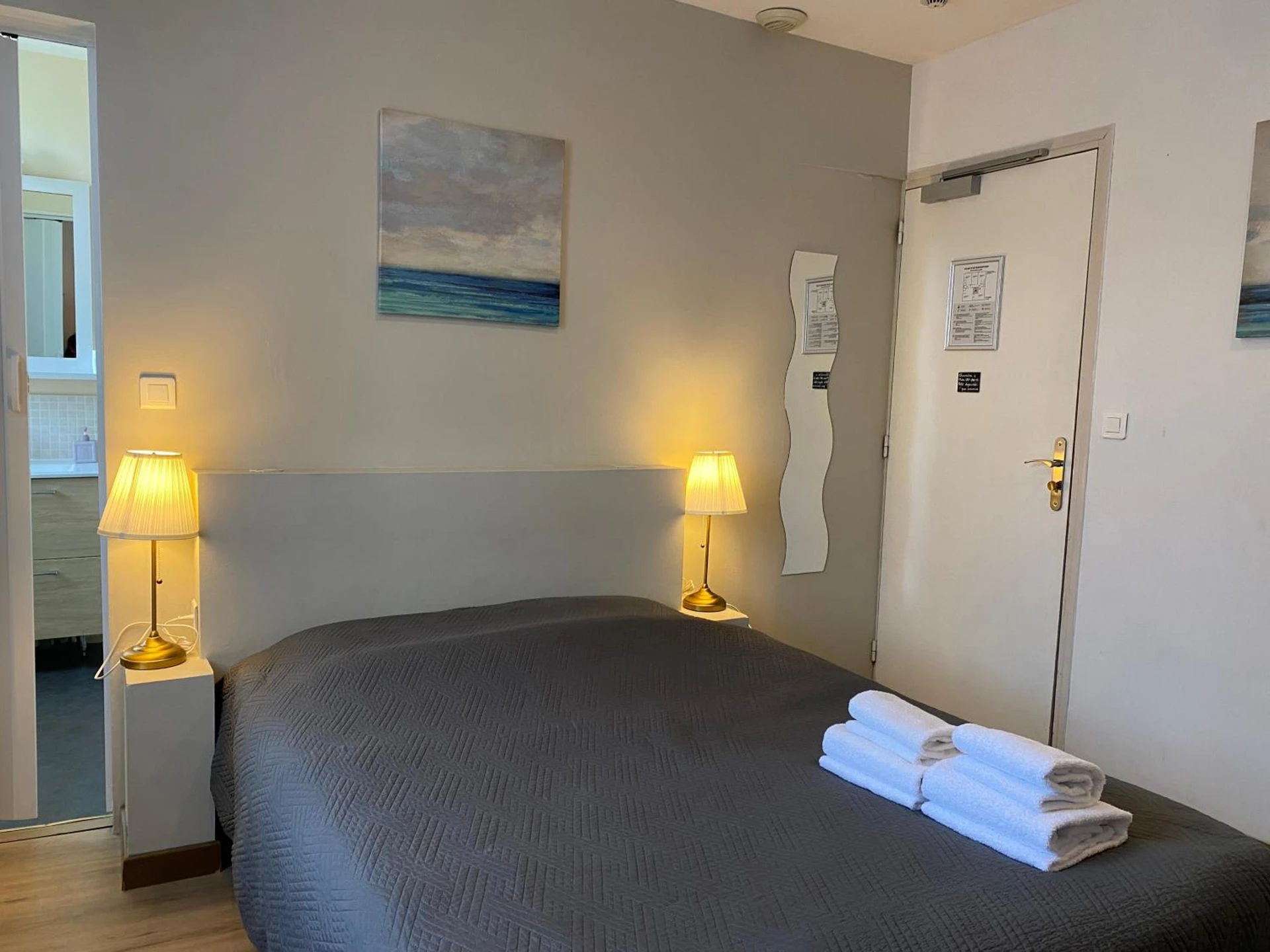 Chambre disponible pour un séminaire d'entreprise à Hotel Saint Yves - Nantes