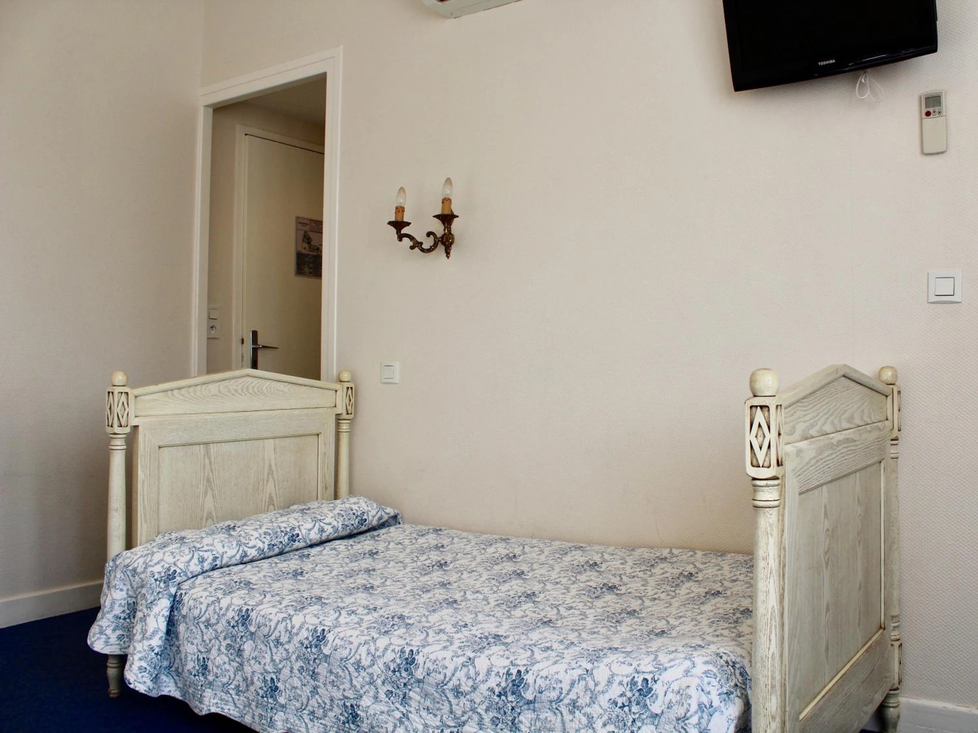 Chambre disponible pour un séminaire d'entreprise à Hôtel Sainte Marie - Lourdes