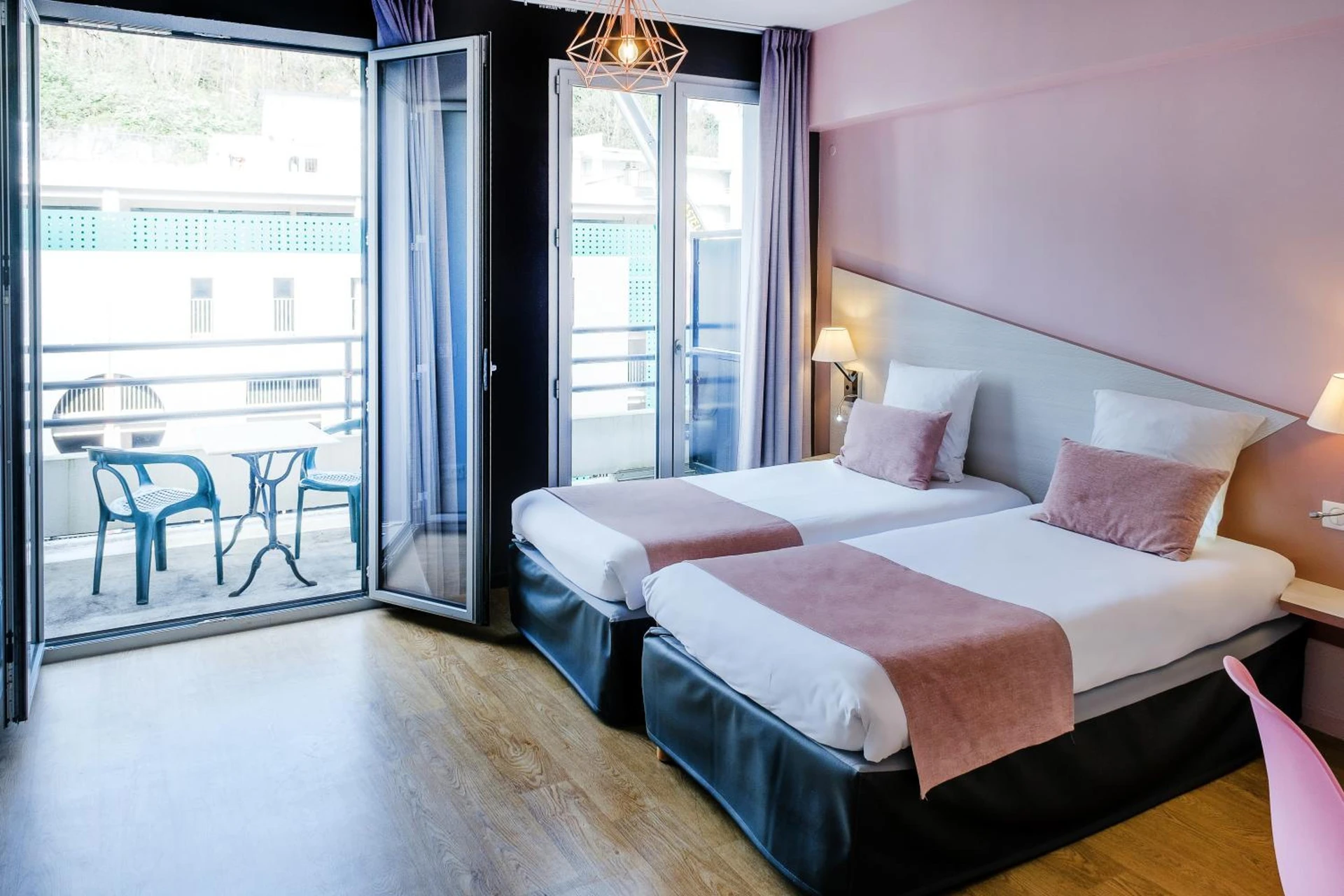 Ambiance de travail pour séminaire d'entreprise à Hôtel Sainte-Rose - Lourdes