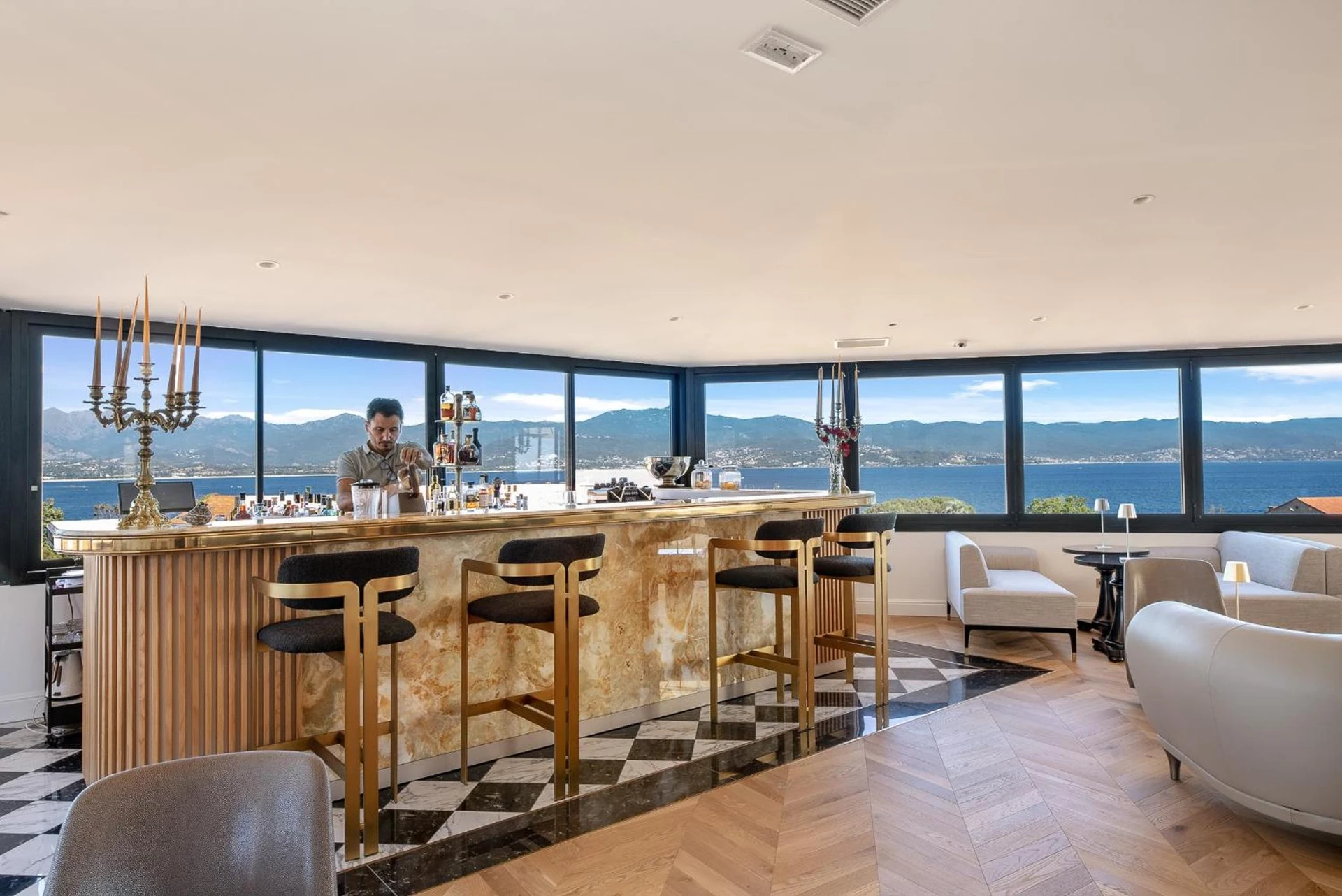 Lieu convivial pour un séminaire d'entreprise à Hotel San Carlu Citadelle Ajaccio - Ajaccio - En savoir plus 