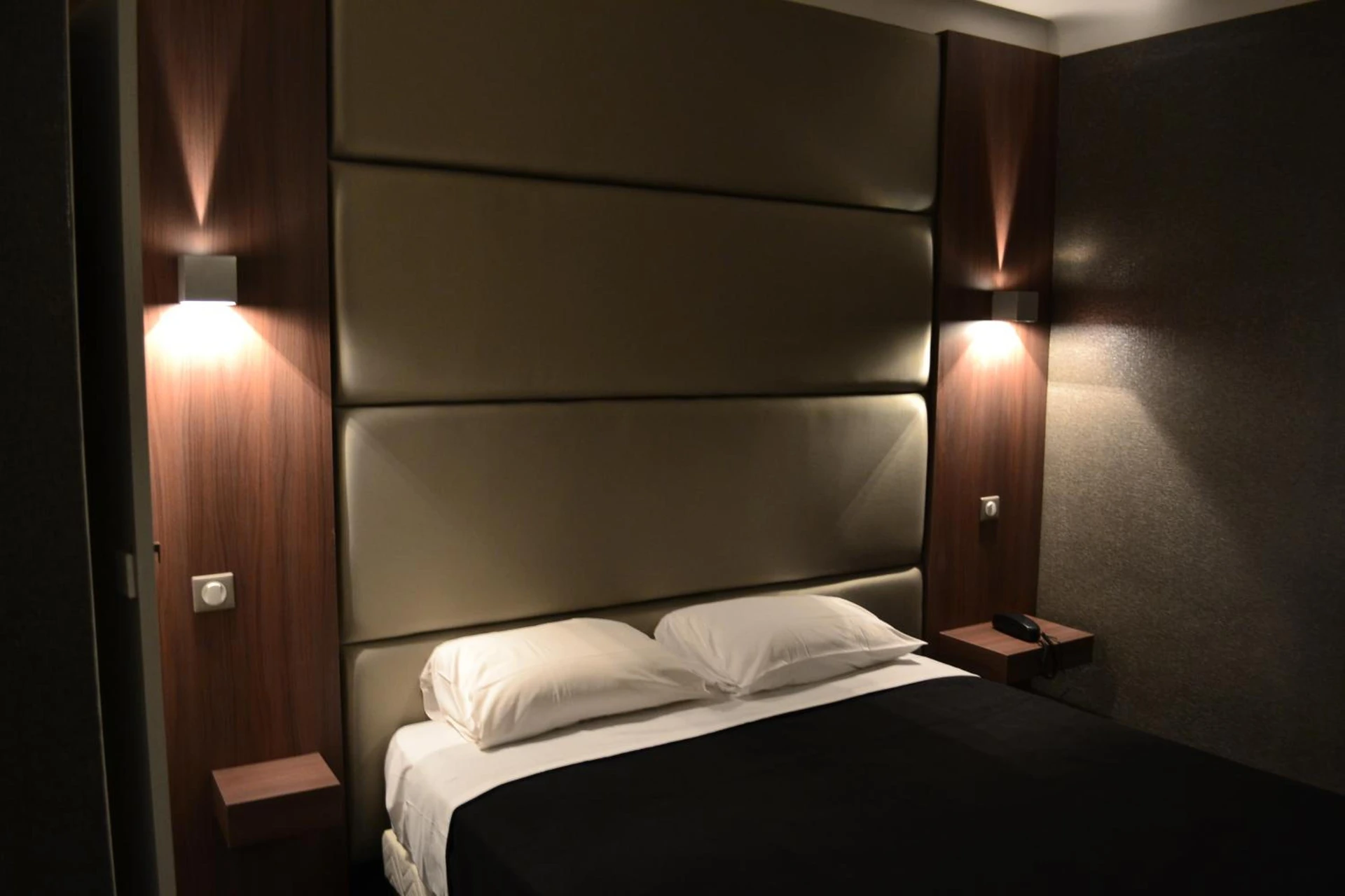 Chambre à Hotel Schtak - Organiser un séminaire d'entreprise à Cannes