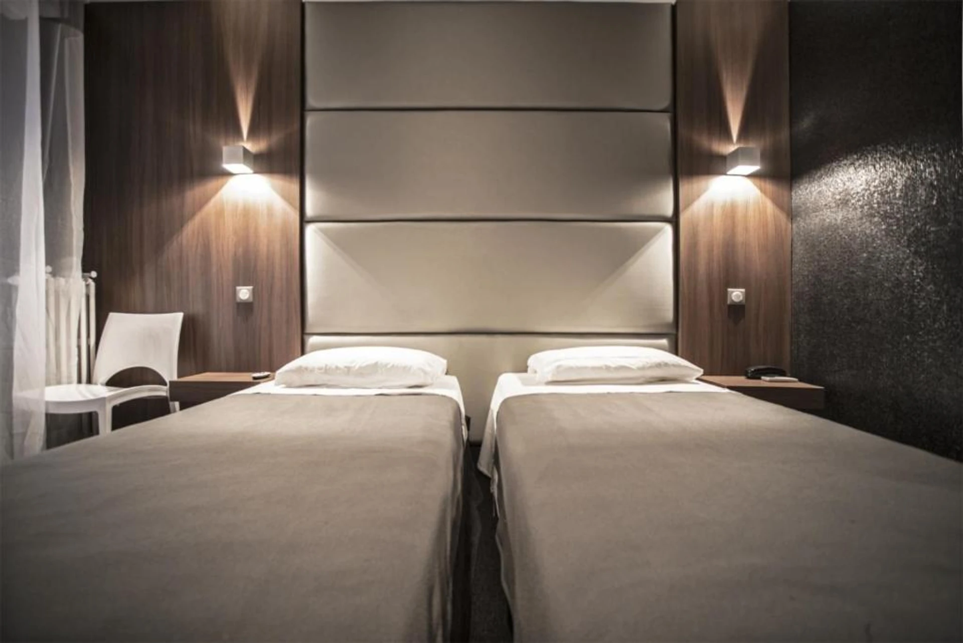 Chambre disponible pour un séminaire d'entreprise à Hotel Schtak - Cannes