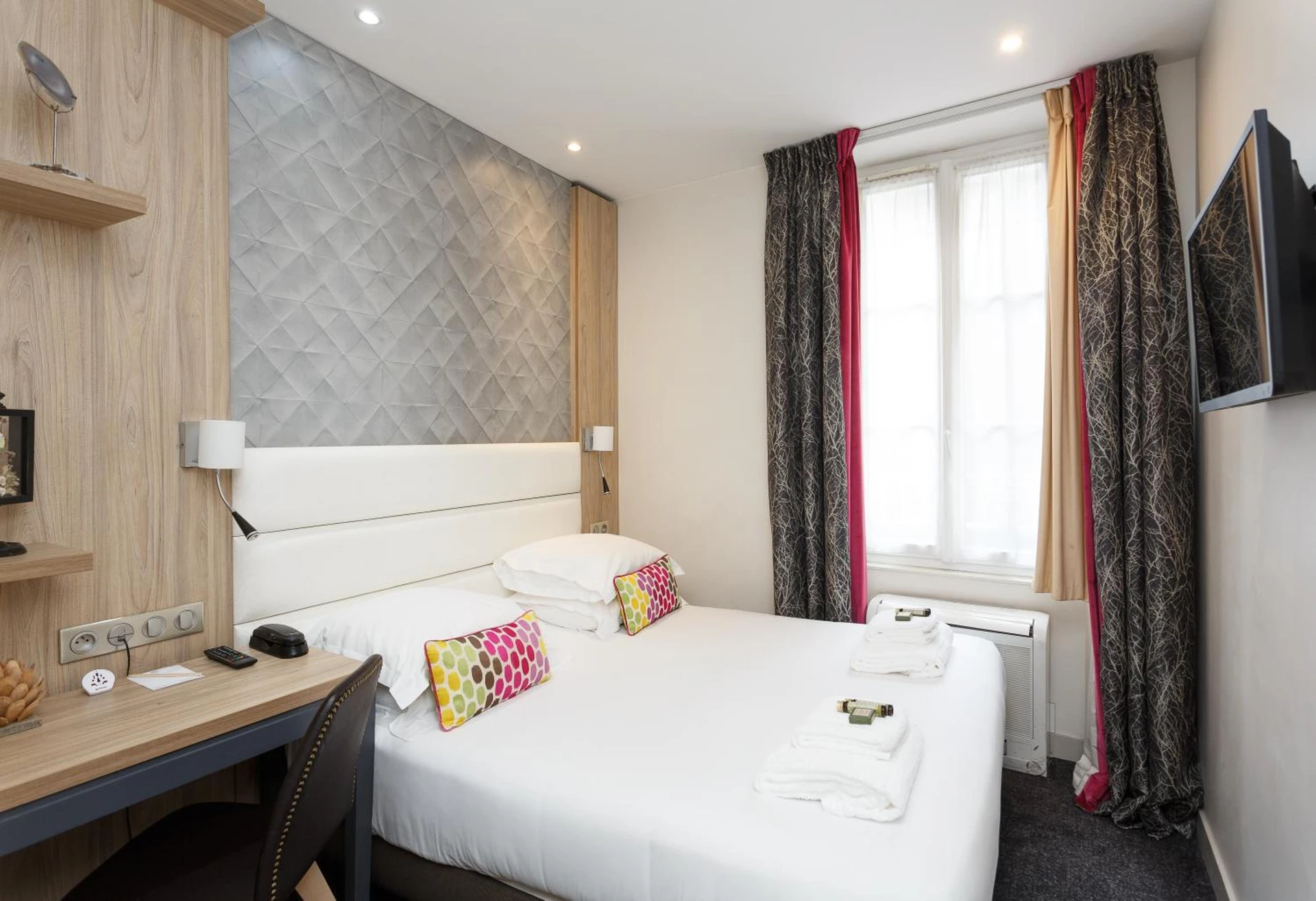 Magnifique chambre pour un séminaire d'entreprise à Serotel Suites Opera - Paris