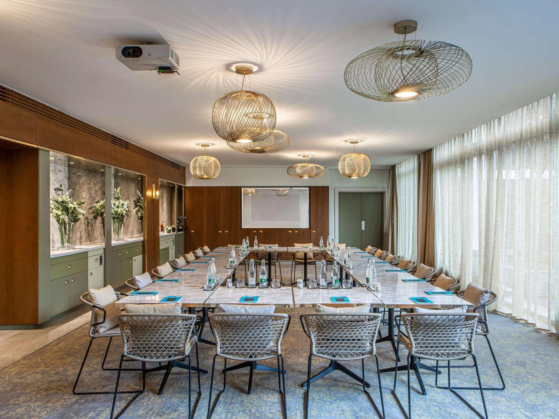 Ambiance de travail pour séminaire d'entreprise à Sofitel Strasbourg Grande Ile - Strasbourg