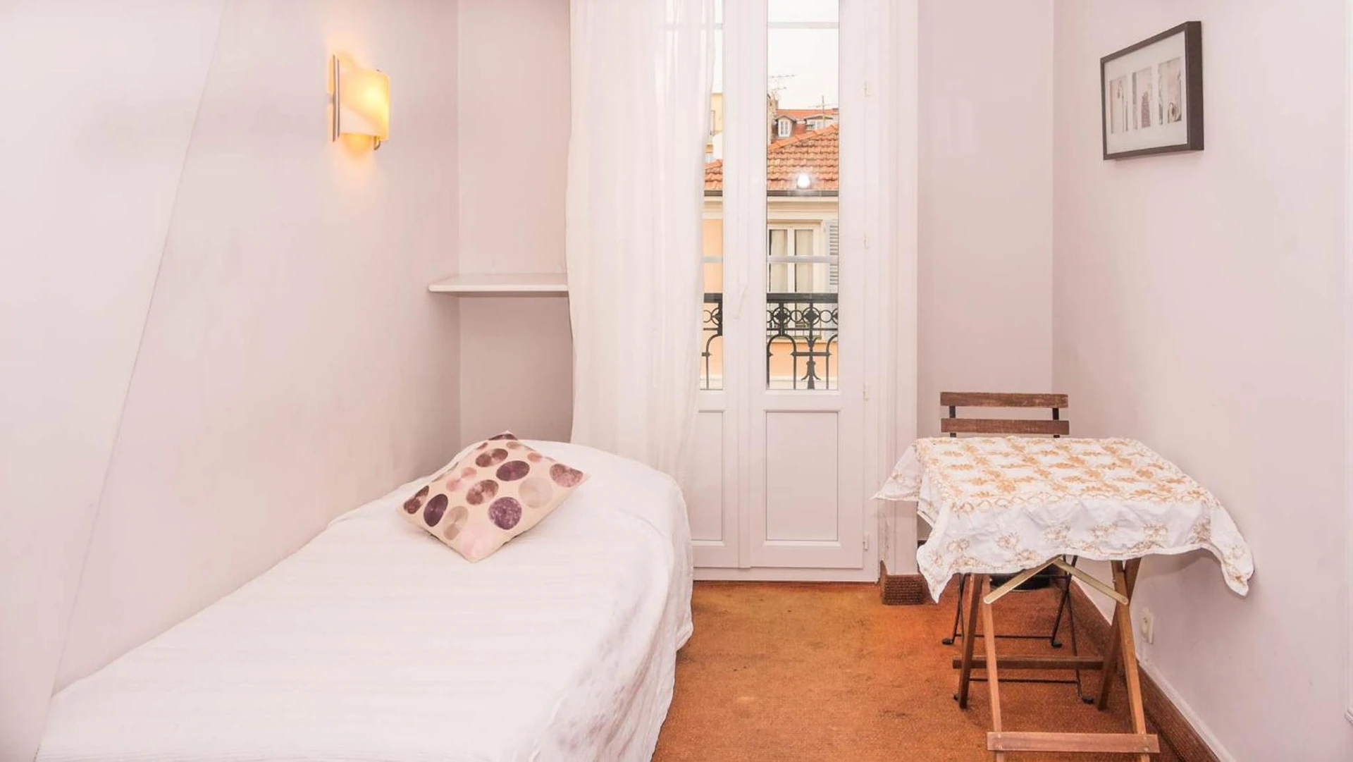 Chambre disponible pour un séminaire d'entreprise à Hotel Solara - Nice