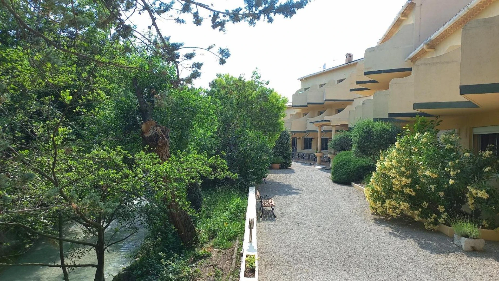 Espaces de team building à Hôtel Sous l'Olivier - Organiser un séminaire d'entreprise à Buis-les-Baronnies