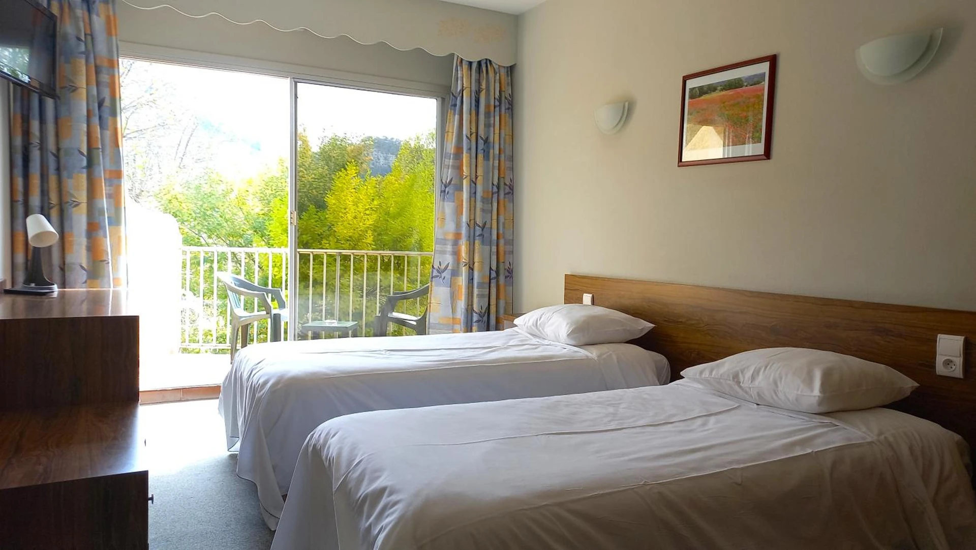Chambre disponible pour un séminaire d'entreprise à Hôtel Sous l'Olivier - Buis-les-Baronnies