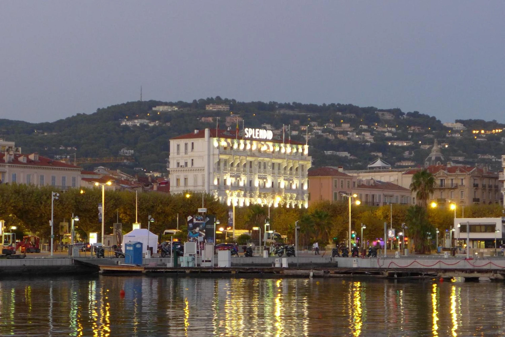 Salle de séminaire à Hotel Splendid - Organiser un événement professionnel à Cannes