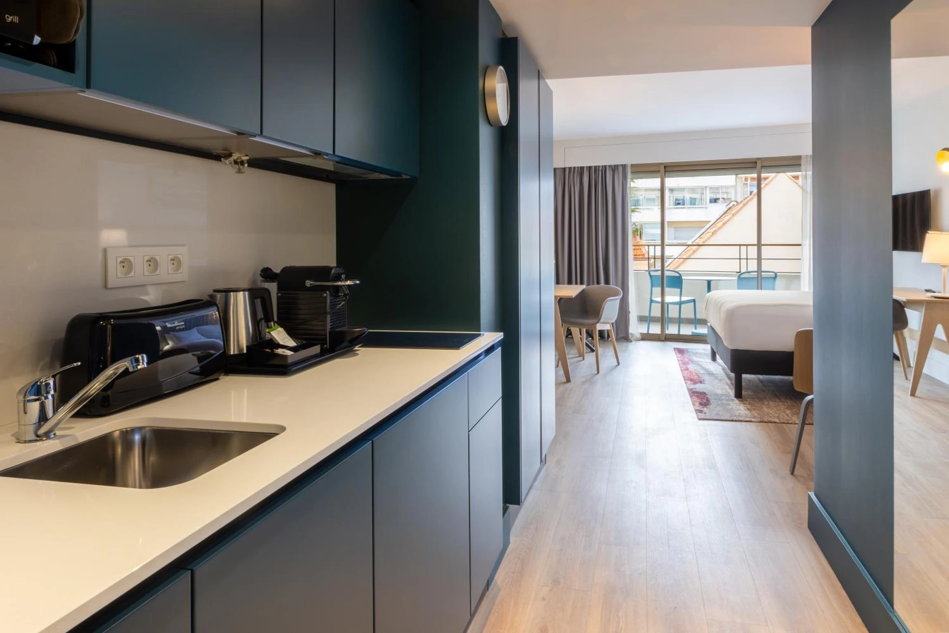 Chambre disponible pour un séminaire d'entreprise à Staybridge Suites - Cannes Centre by IHG - Cannes