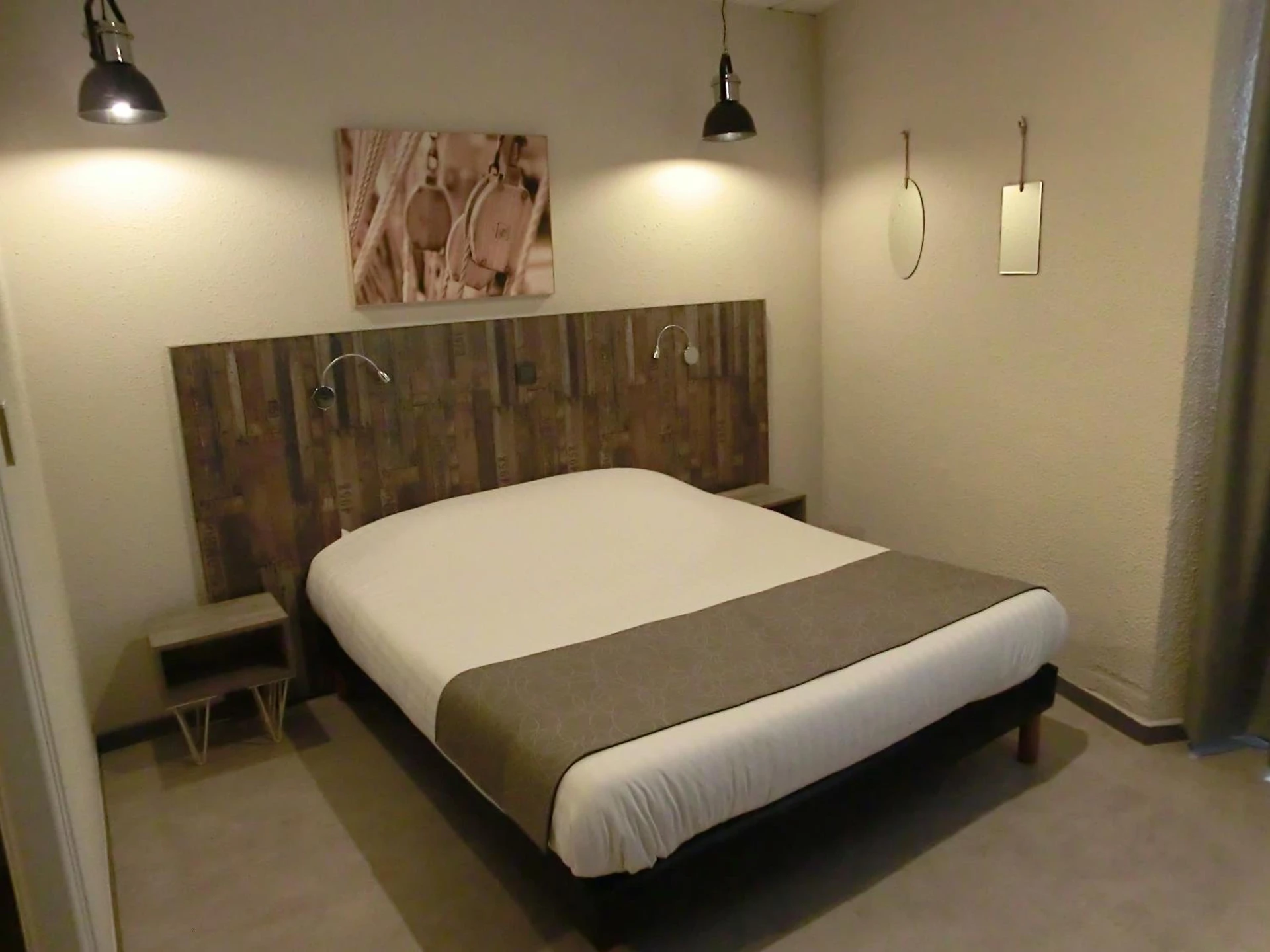 Magnifique chambre pour un séminaire d'entreprise à Hotel Sur Le Quai - Port-Vendres