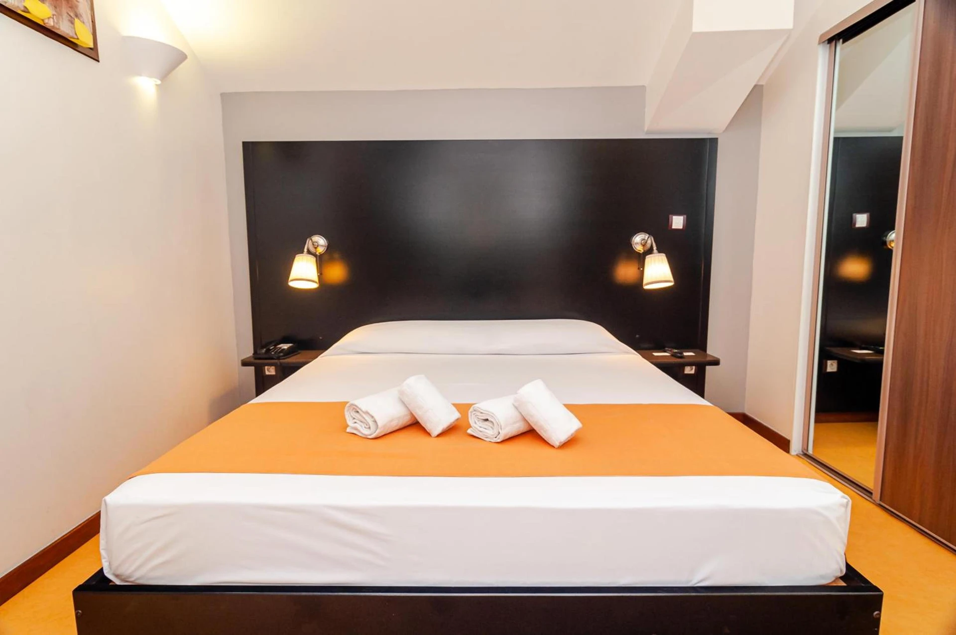 Chambre disponible pour un séminaire d'entreprise à Tama Hotel - Saint-Gilles les Bains