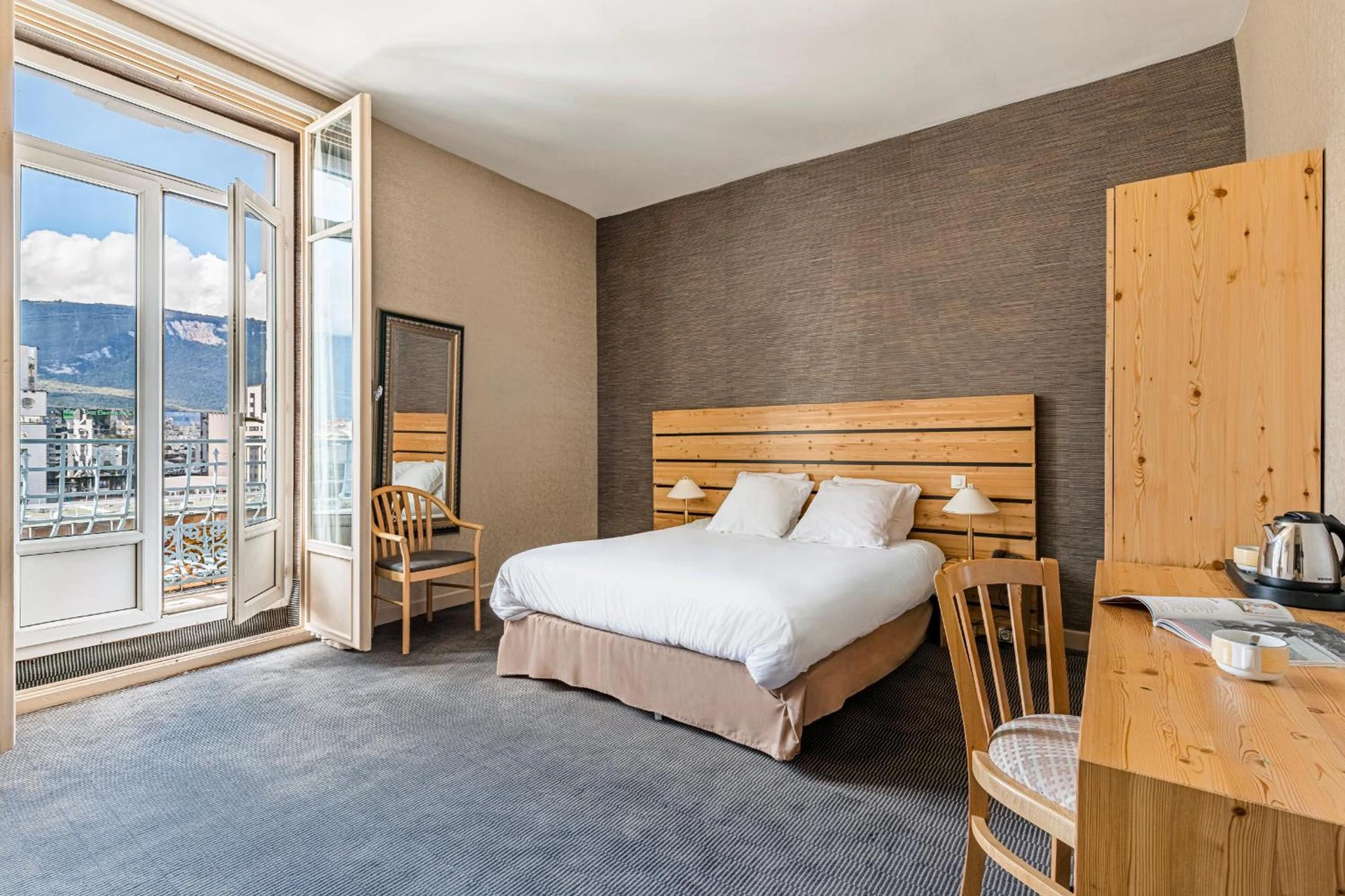 Chambre disponible pour un séminaire d'entreprise à Hôtel Terminus - Grenoble