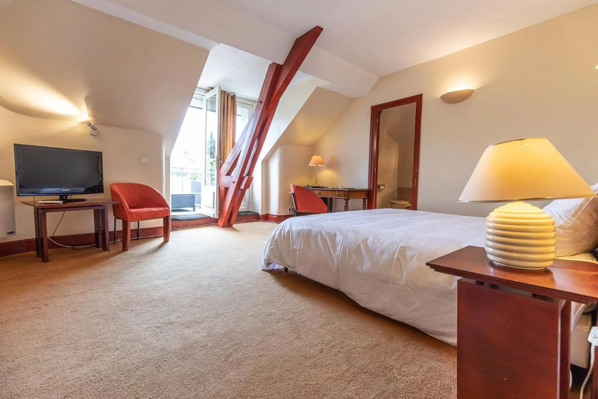Chambre disponible pour un séminaire d'entreprise à Hôtel Terminus - Cahors