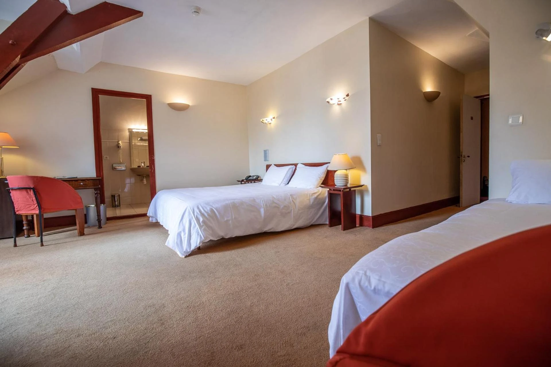Chambre disponible pour un séminaire d'entreprise à Hôtel Terminus - Cahors