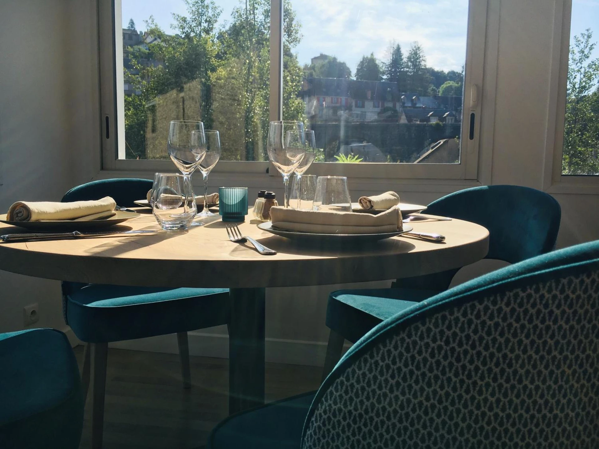 Lieu convivial pour un séminaire d'entreprise à Logis Hôtel Teyssier - Uzerche - En savoir plus 