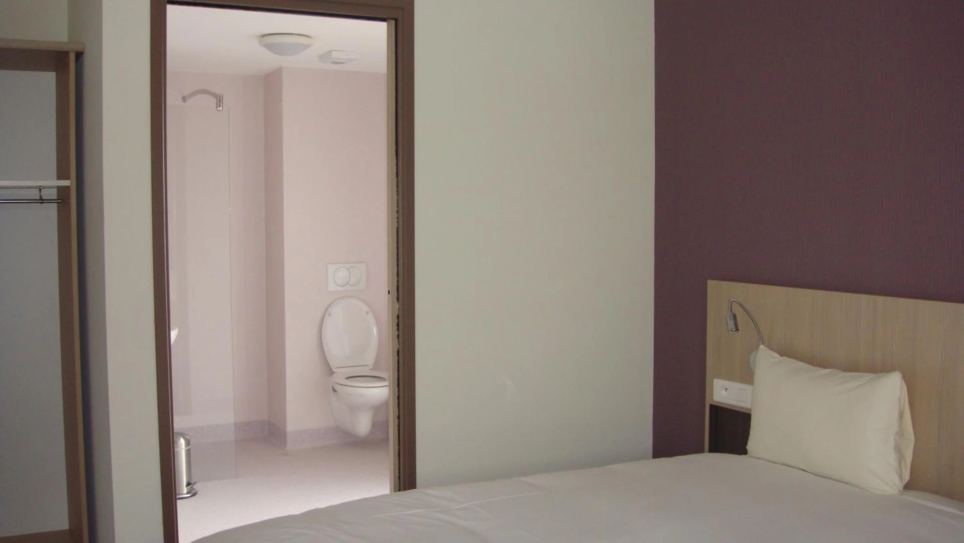 Magnifique chambre pour un séminaire d'entreprise à The Originals Access, Hôtel Cholet Gare - Cholet