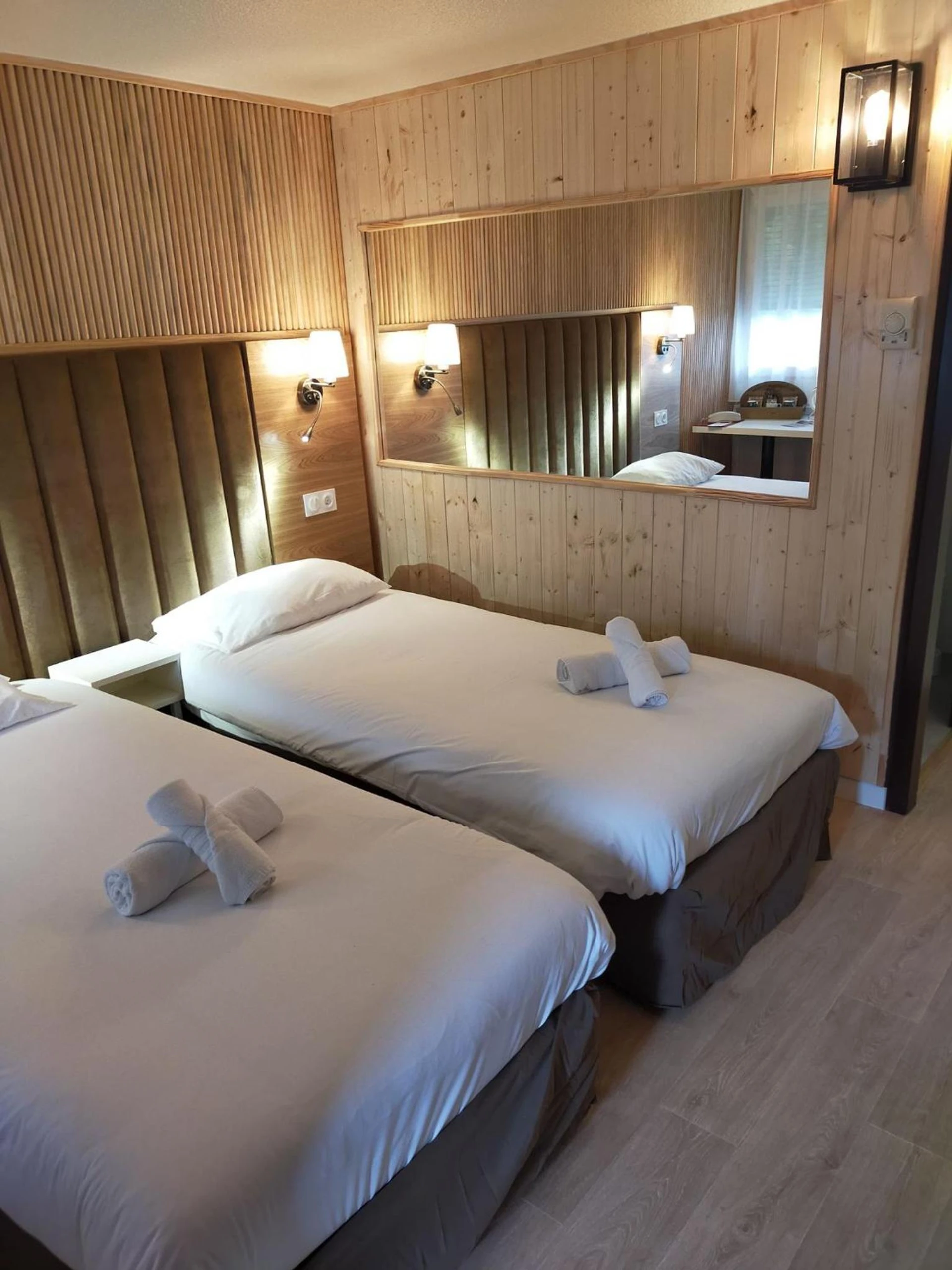 Chambre disponible pour un séminaire d'entreprise à The Originals Access, Hôtel Foix - Foix