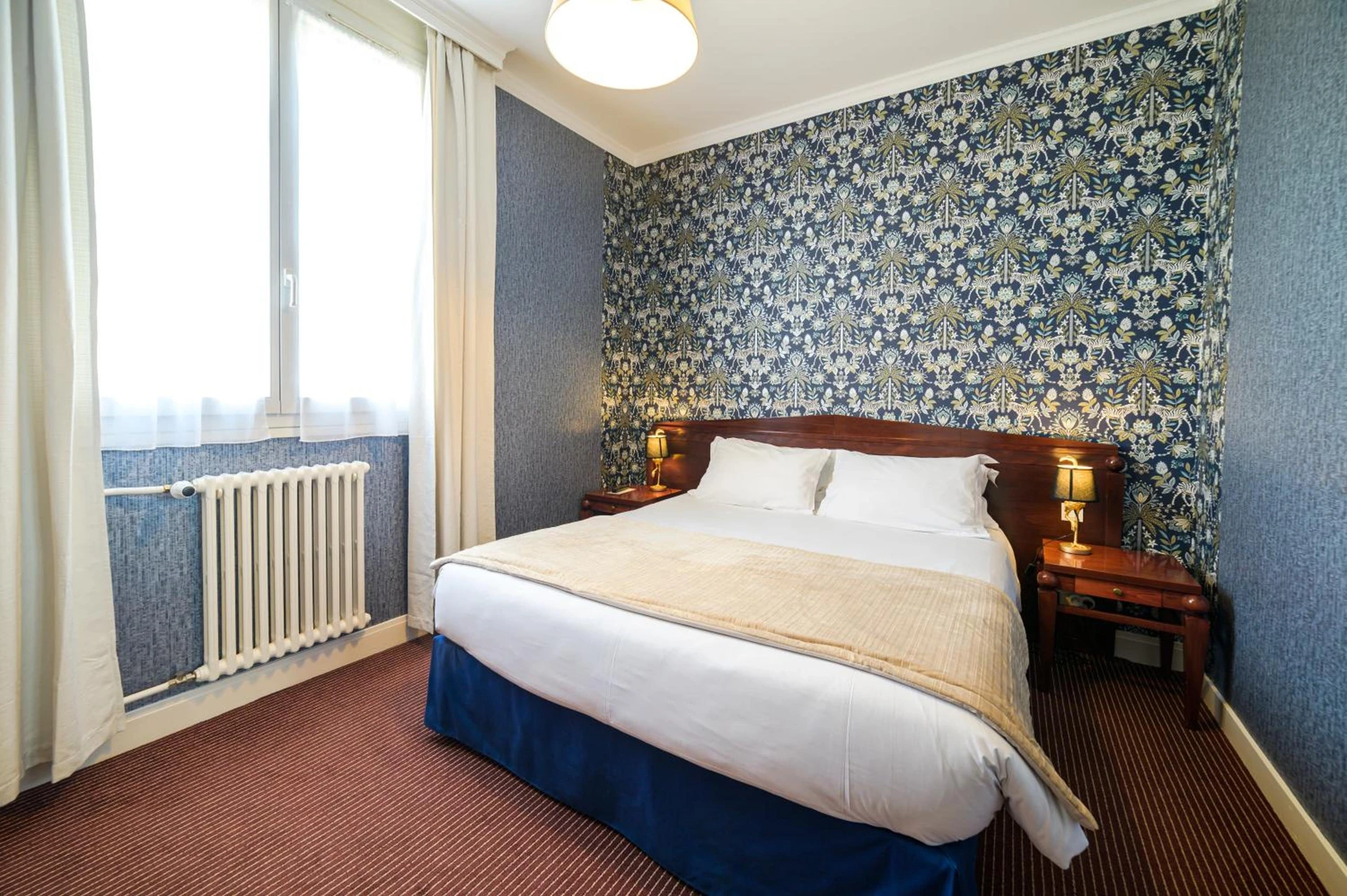 Chambre disponible pour un séminaire d'entreprise à The Originals Boutique, Hôtel Normandie, Auxerre - Auxerre
