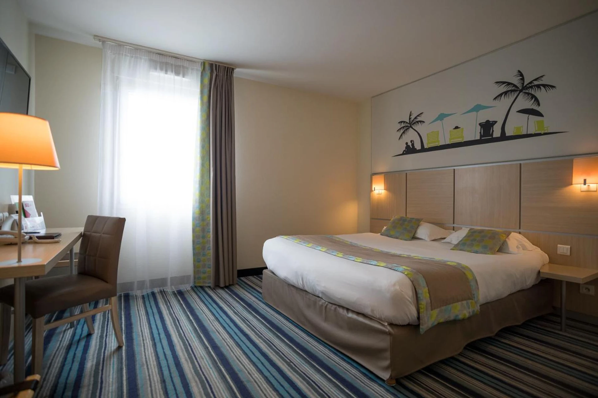 Chambre disponible pour un séminaire d'entreprise à The Originals Boutique, Actuel Hôtel, Saint-Etienne Aéroport - Andrézieux-Bouthéon
