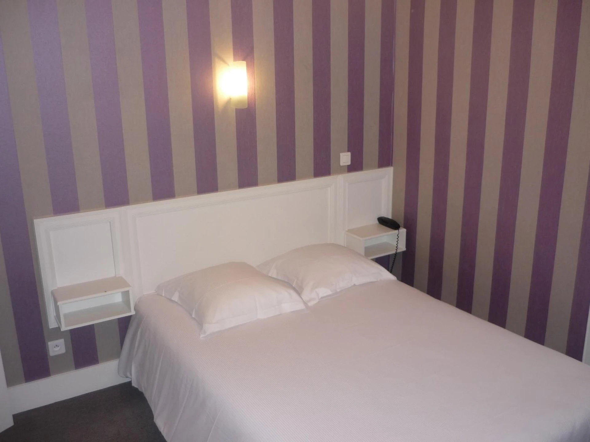 Chambre disponible pour un séminaire d'entreprise à The Originals Boutique, Hôtel Terminus, Bourg-en-Bresse Gare - Bourg-en-Bresse