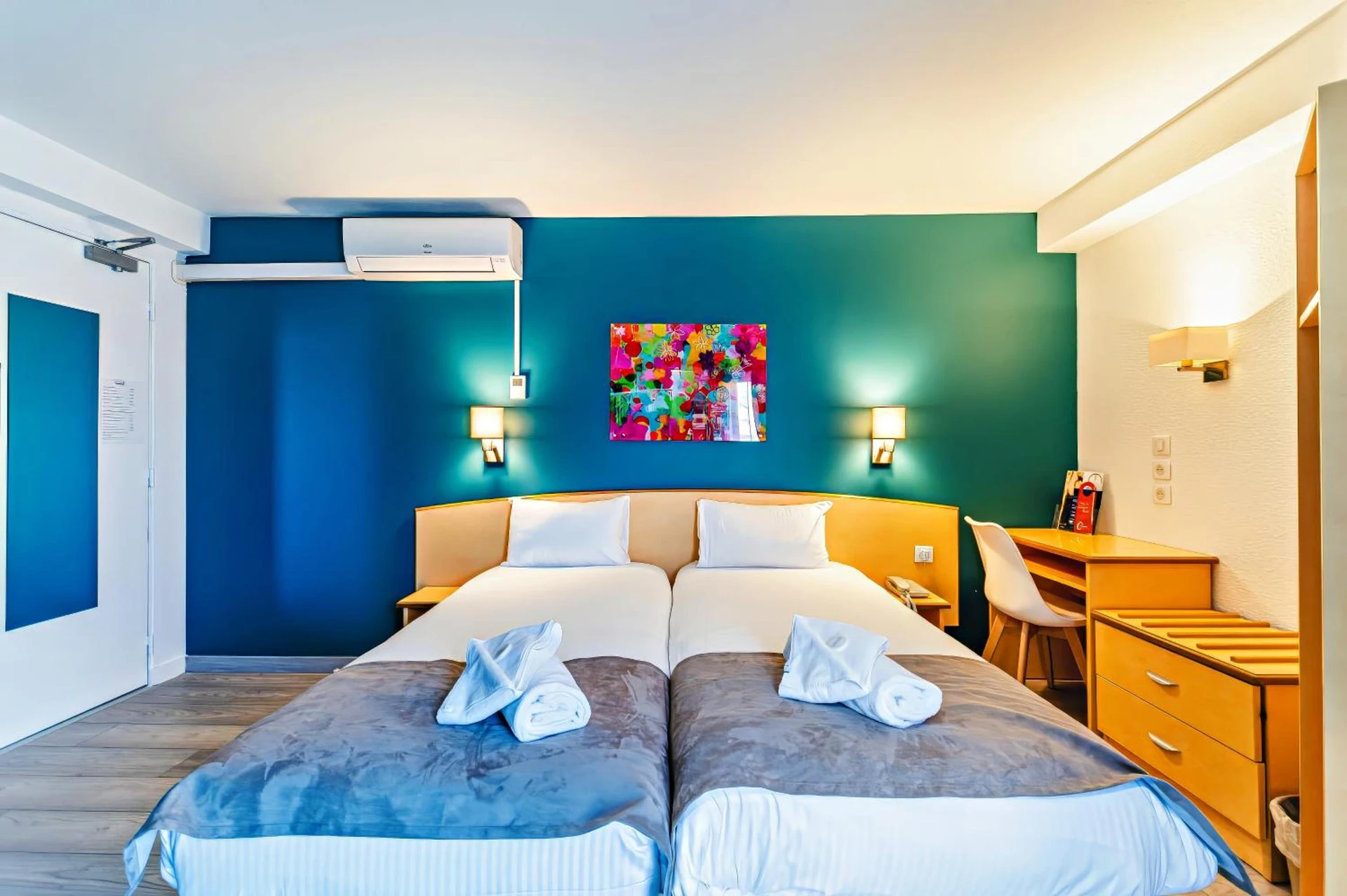 Chambre disponible pour un séminaire d'entreprise à The Originals City, Hôtel Éclipse, Lyon Est - Décines-Charpieu