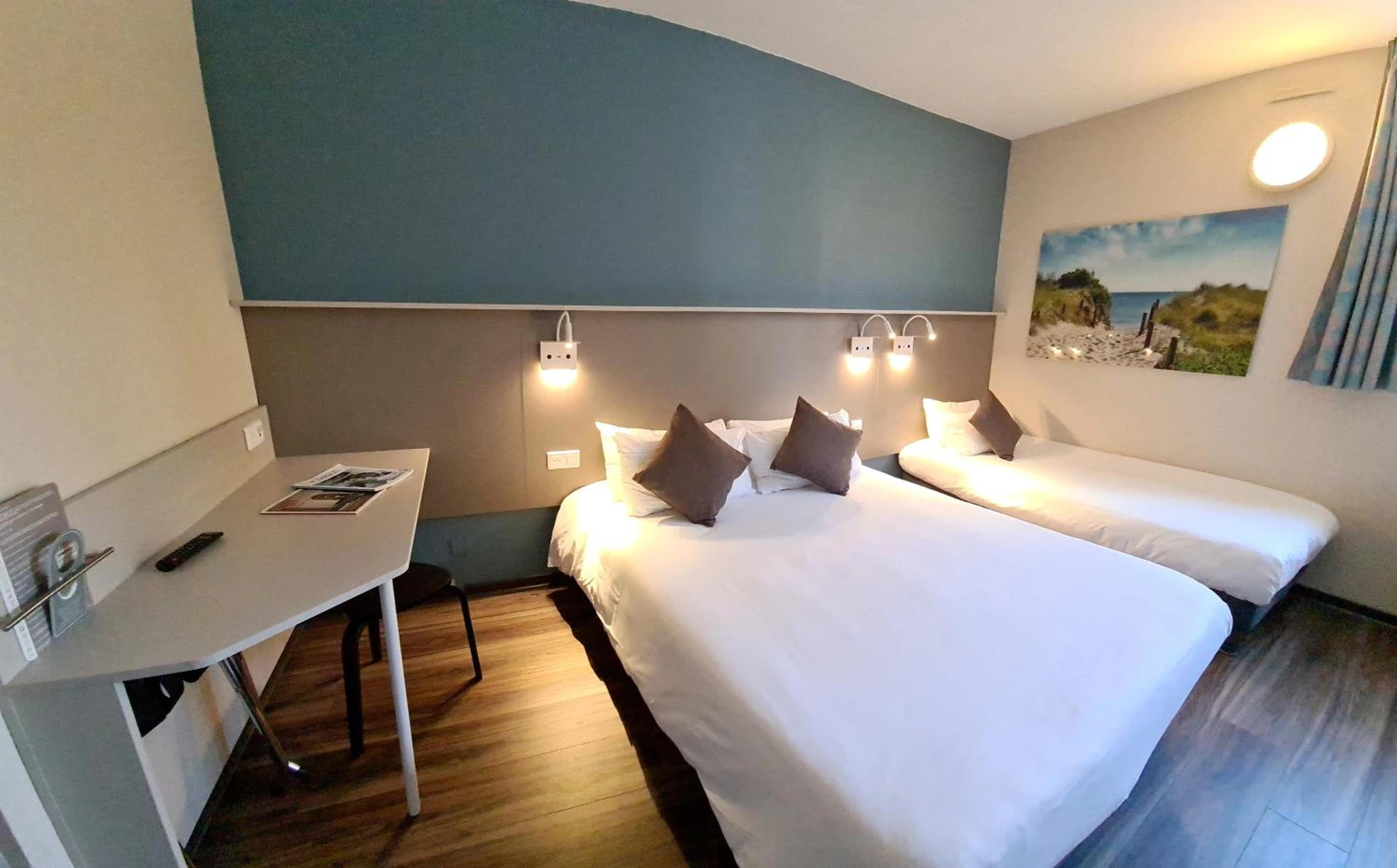 Chambre disponible pour un séminaire d'entreprise à The Originals City Hôtel Marseille Aéroport - Vitrolles
