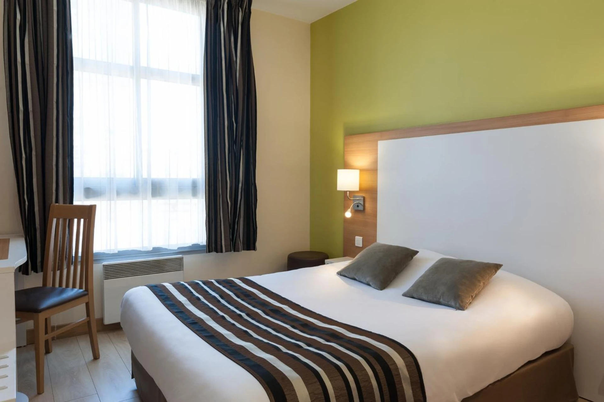 Chambre disponible pour un séminaire d'entreprise à The Originals City, Hôtel Continental, Poitiers - Poitiers