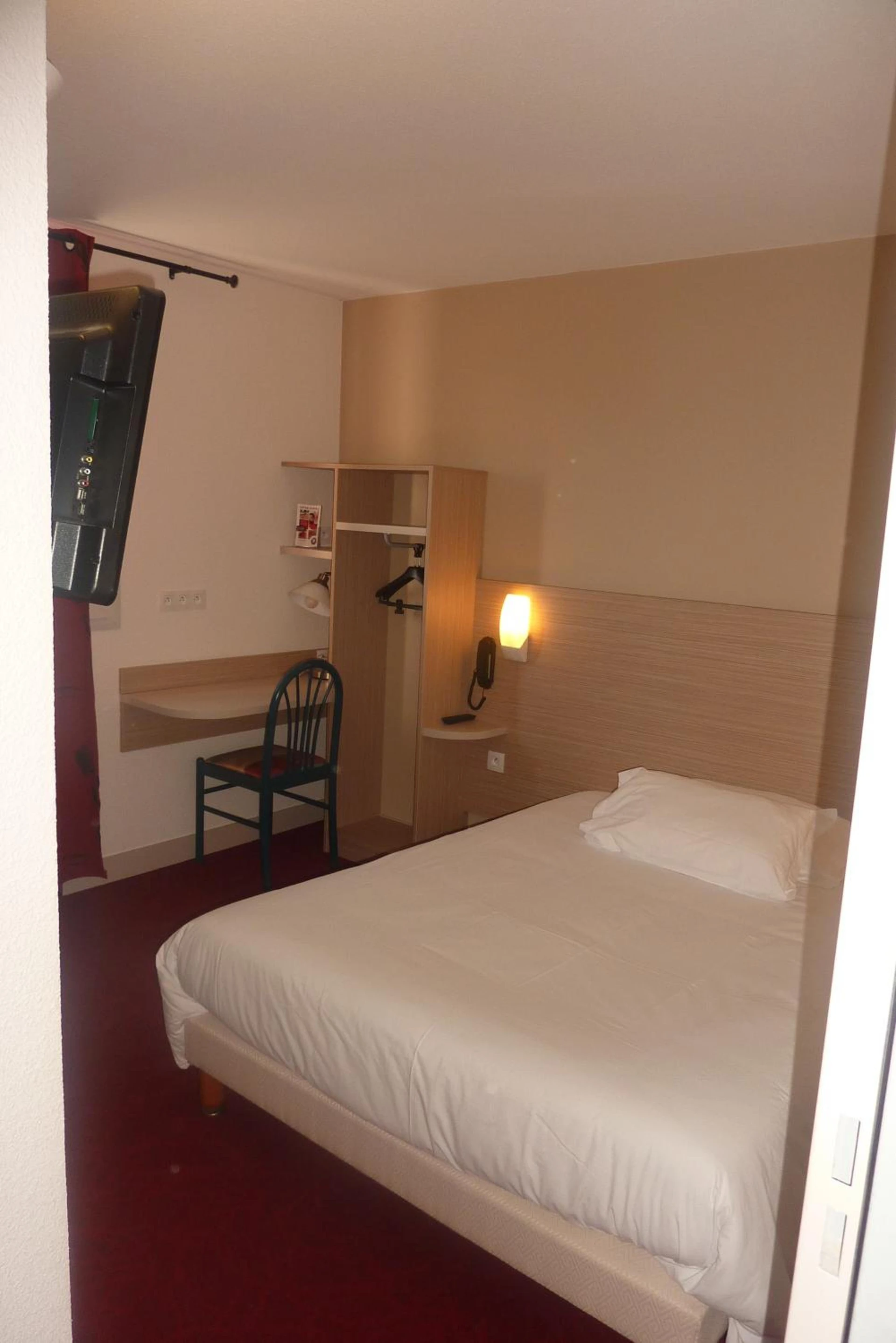 Chambre disponible pour un séminaire d'entreprise à The Originals City, Hôtel Hélios, Roanne Nord - Mably