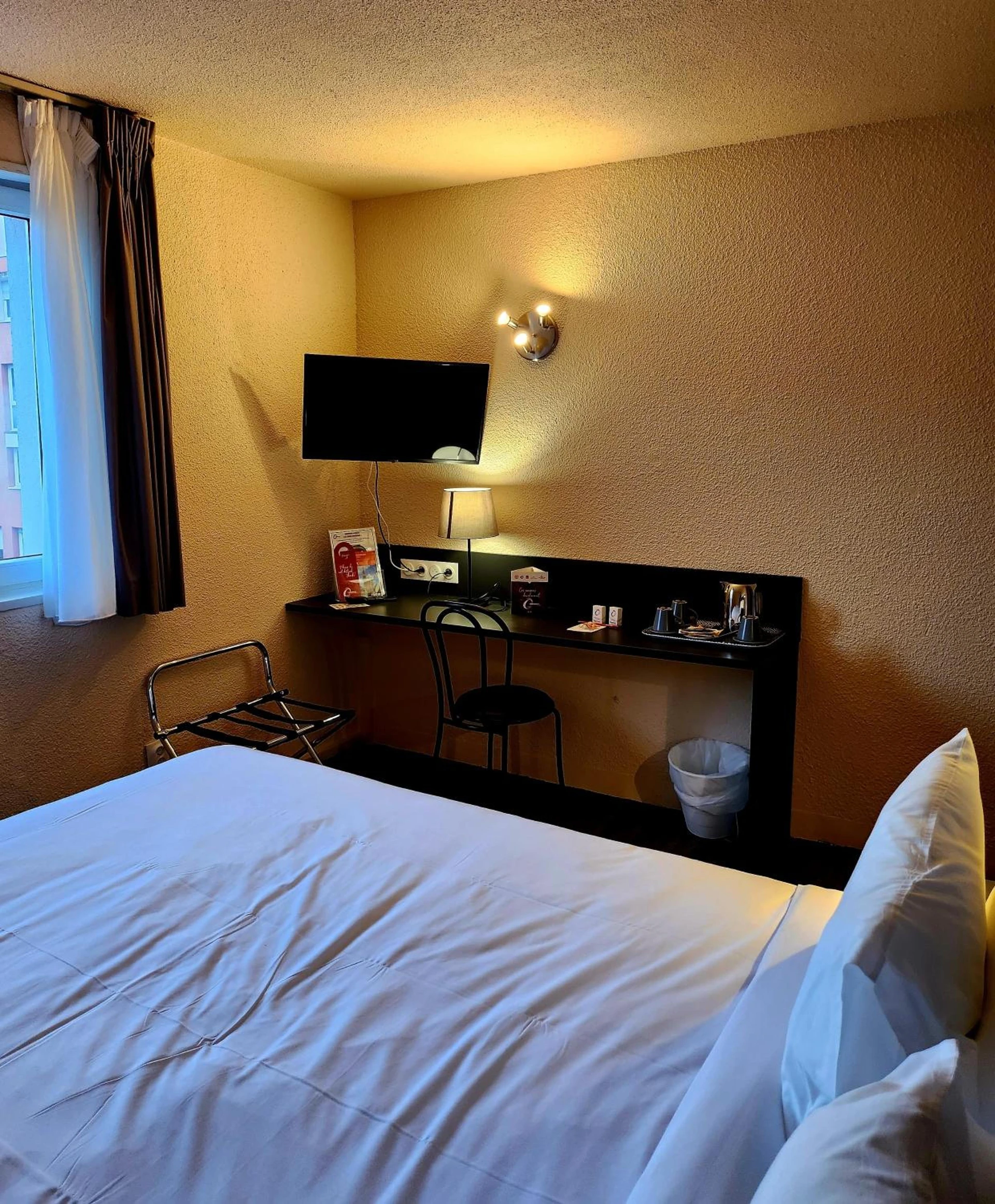Magnifique chambre pour un séminaire d'entreprise à The Originals City, Hôtel Le Forum, Strasbourg Nord - Schiltigheim