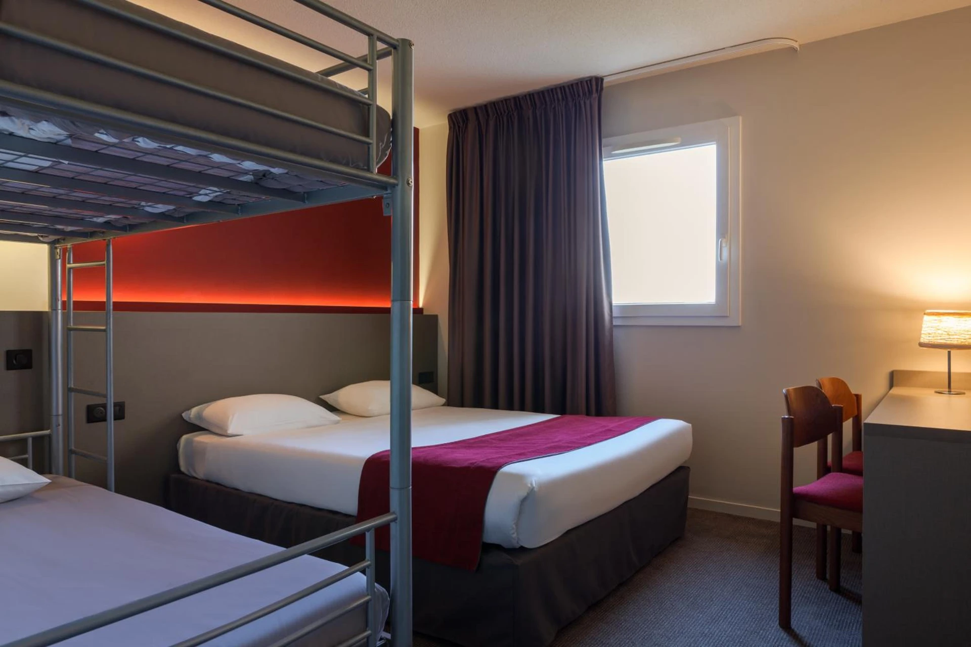 Chambre disponible pour un séminaire d'entreprise à The Originals City, Hôtel Les Bruyères, Dax Nord - Castets