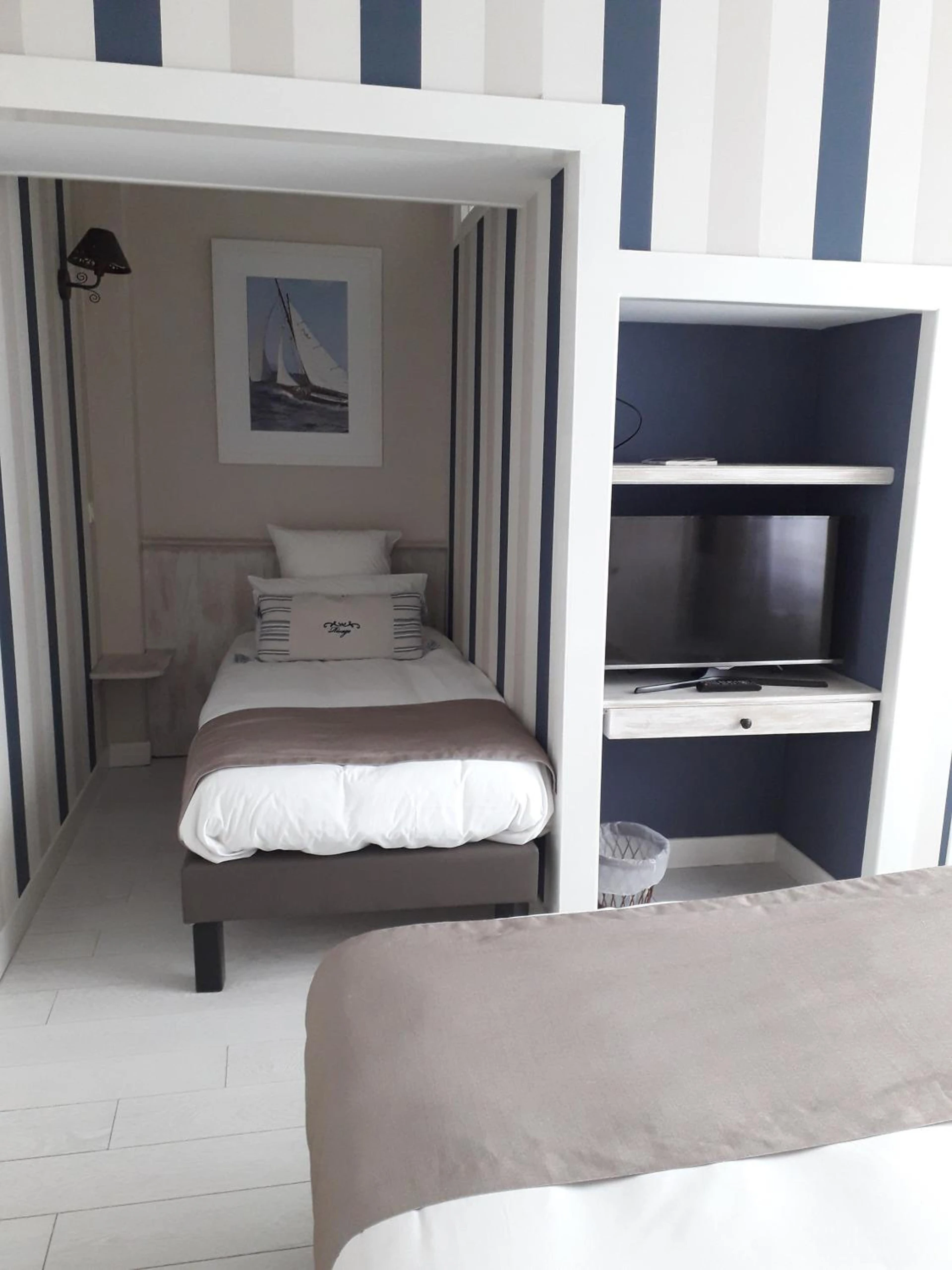Chambre disponible pour un séminaire d'entreprise à Hôtel The Originals Miramar, Royan Pontaillac - Royan