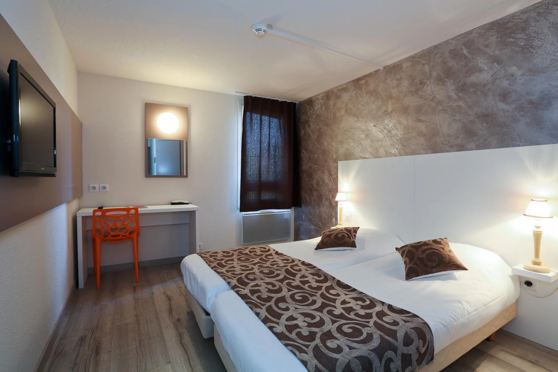 Magnifique chambre pour un séminaire d'entreprise à The Originals City, Hôtel Mulhouse Est - Rixheim