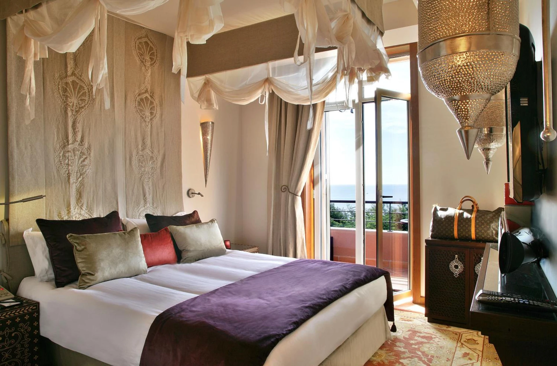 Magnifique chambre pour un séminaire d'entreprise à Tiara Yaktsa Côte d’Azur - Théoule-sur-Mer