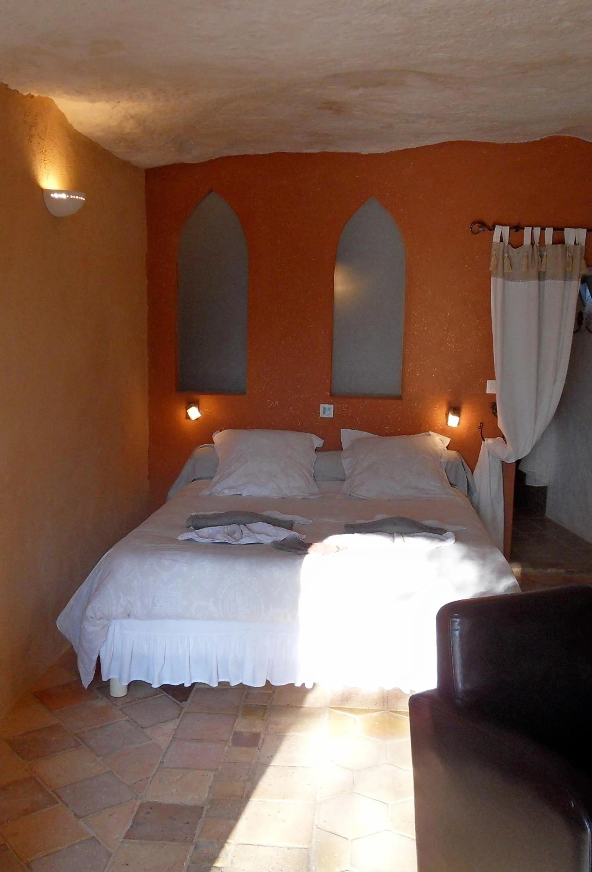Chambre disponible pour un séminaire d'entreprise à Logis Hôtels Troglododo - Azay-le-Rideau