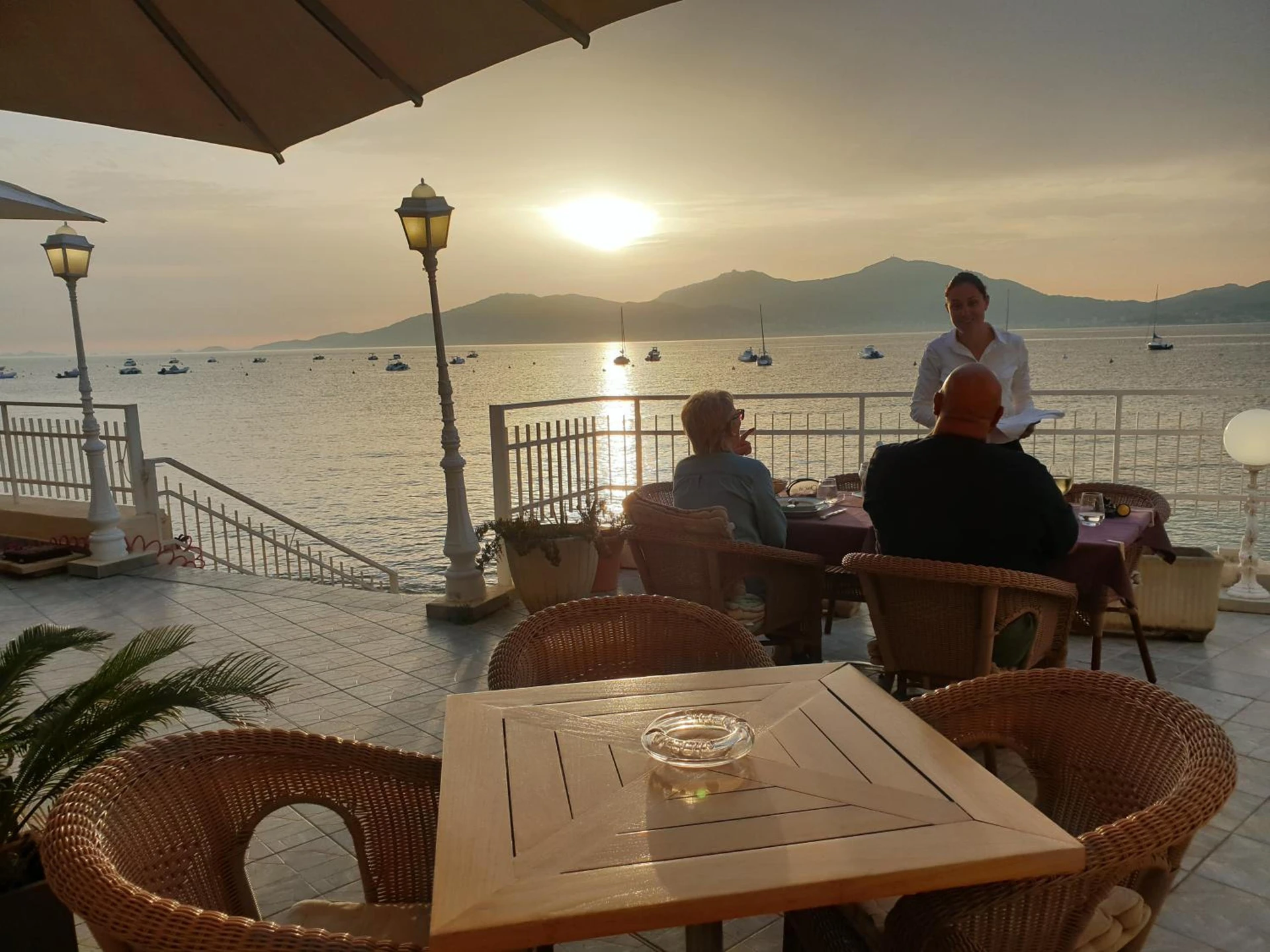 Lieu convivial pour un séminaire d'entreprise à Hôtel U Paradisu - Porticcio - En savoir plus 