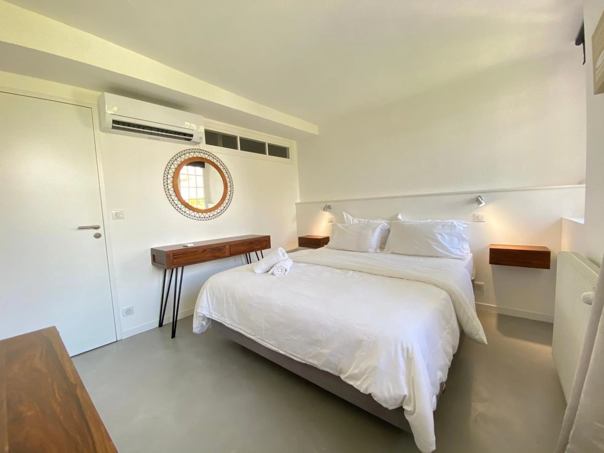 Chambre disponible pour un séminaire d'entreprise à Boutique Hôtel Un Appart en Ville - Bayonne