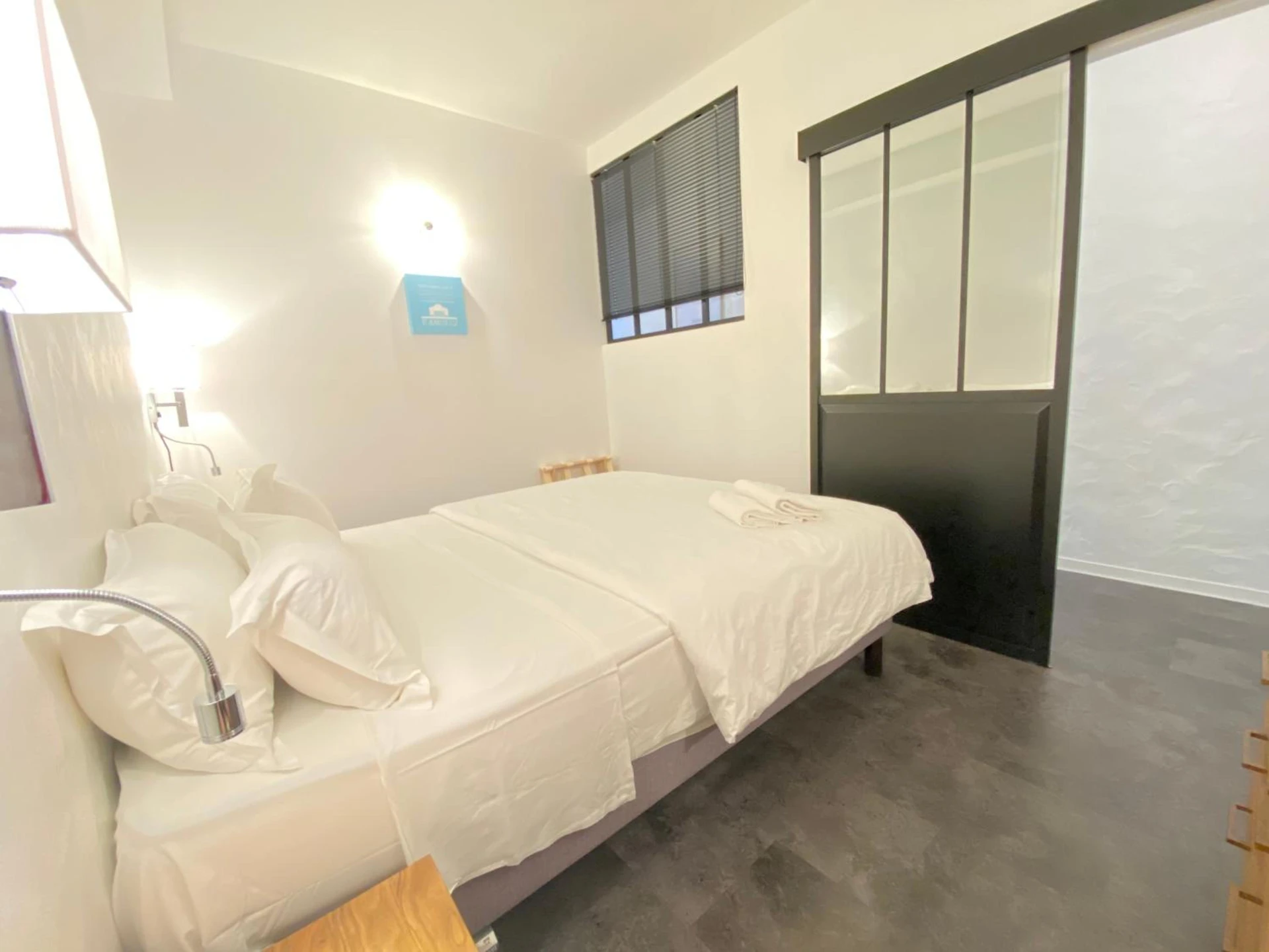 Chambre disponible pour un séminaire d'entreprise à Boutique Hôtel Un Appart en Ville - Bayonne