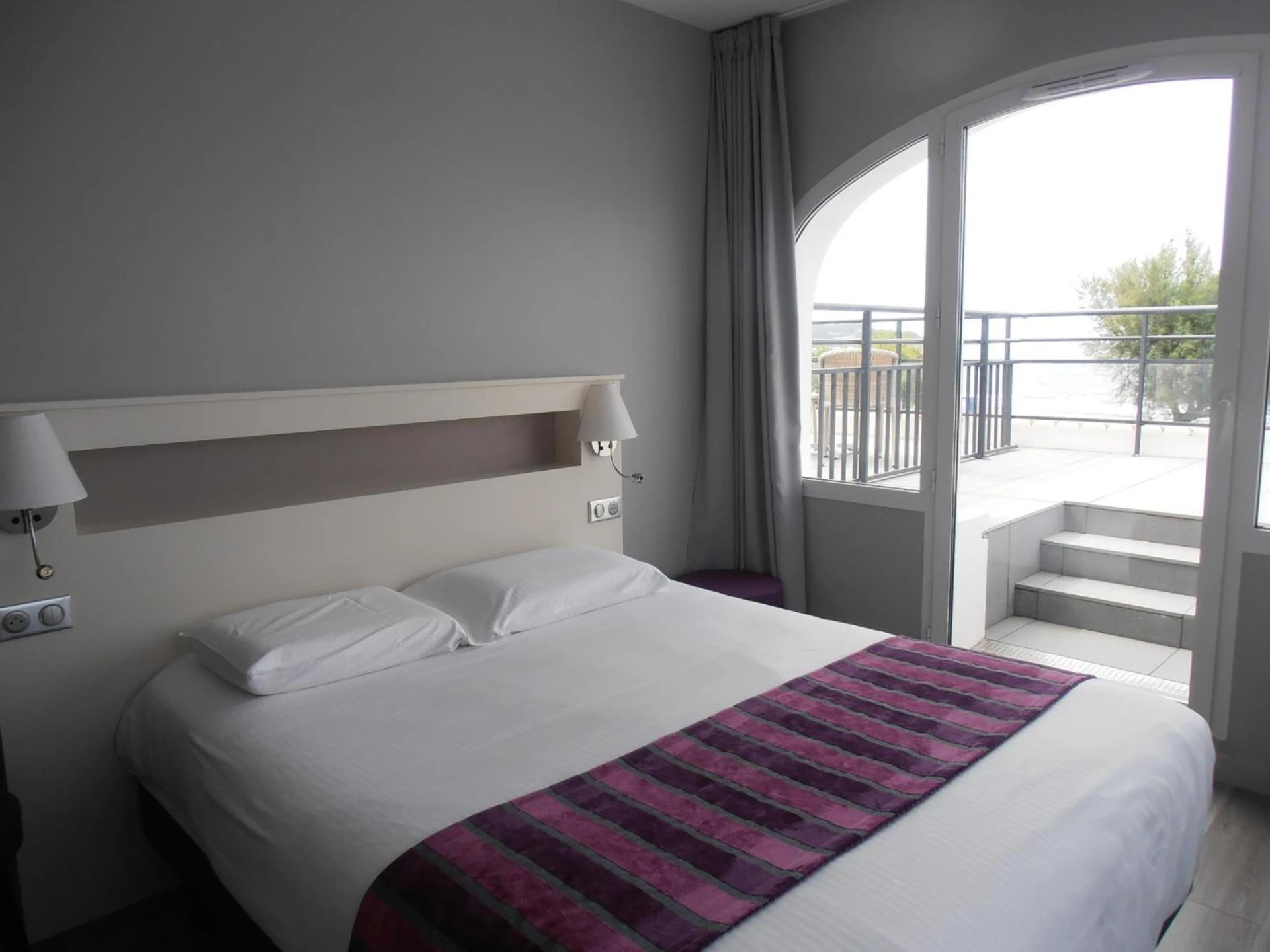 Chambre disponible pour un séminaire d'entreprise à Hôtel Valencia - Hendaye