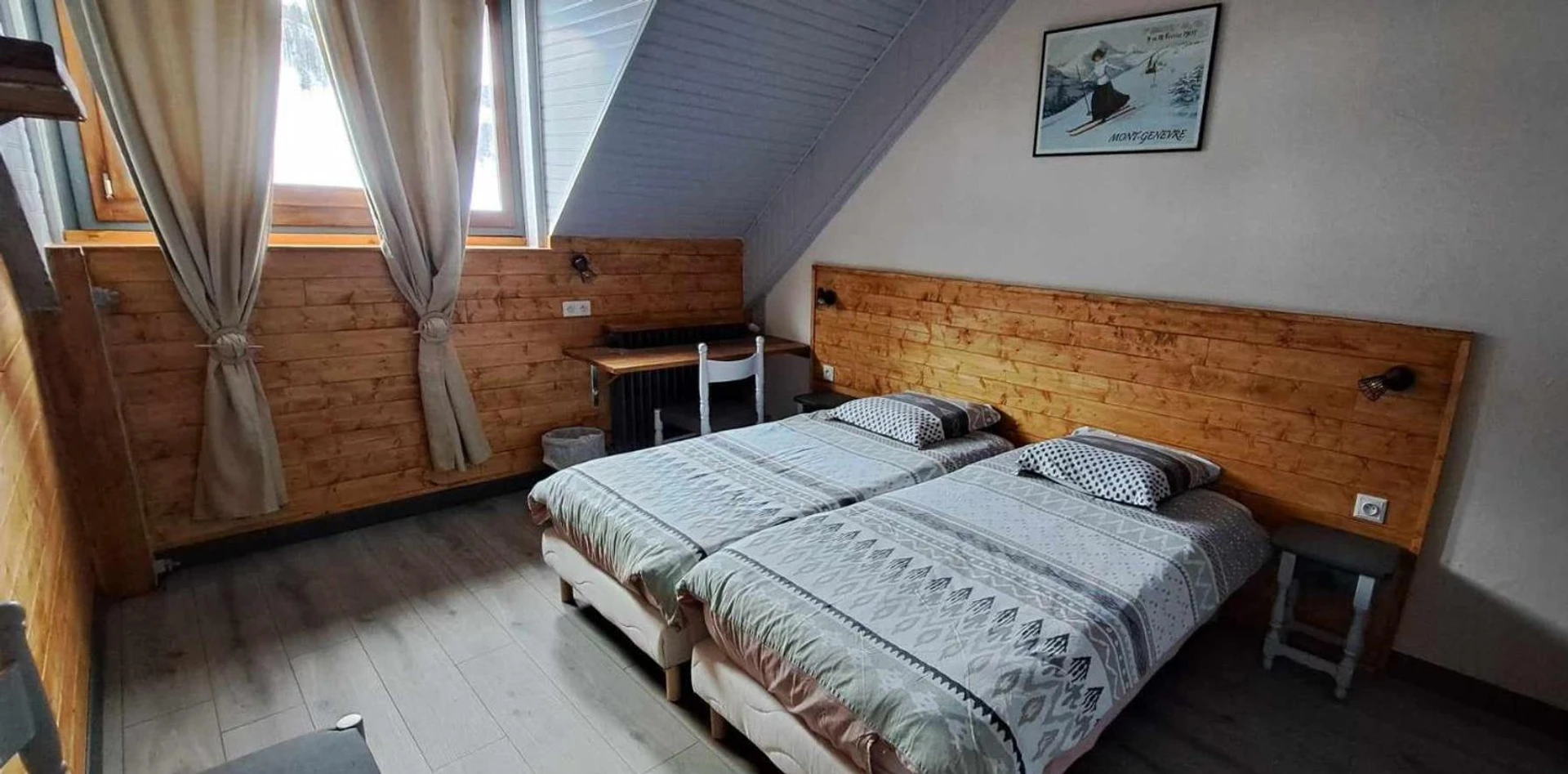 Chambre disponible pour un séminaire d'entreprise à Hotel Valérie - Montgenèvre