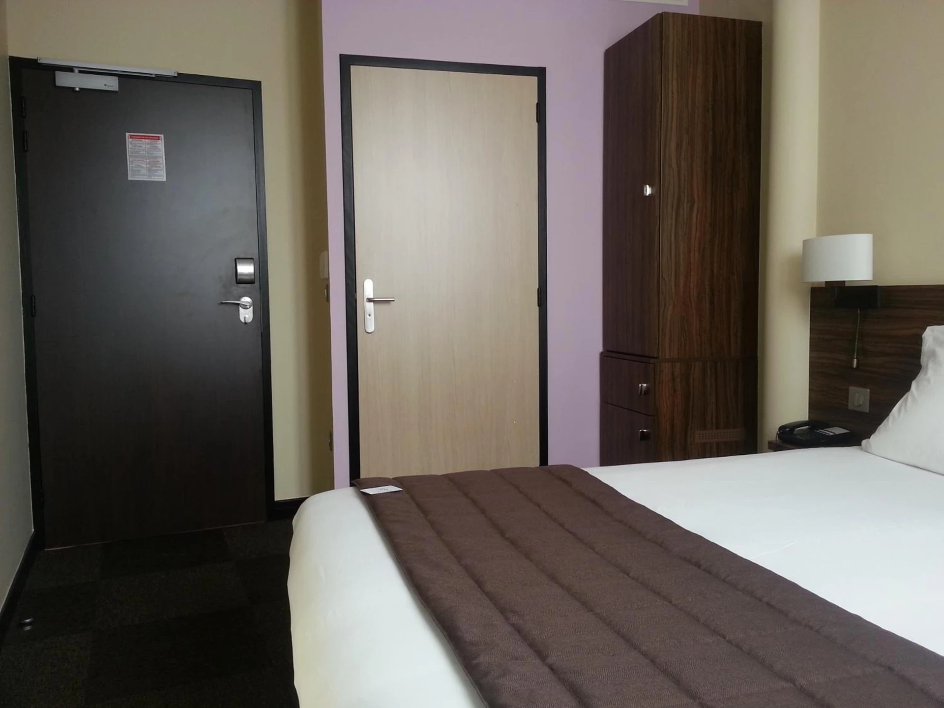 Magnifique chambre pour un séminaire d'entreprise à Hotel Vauban - Besançon
