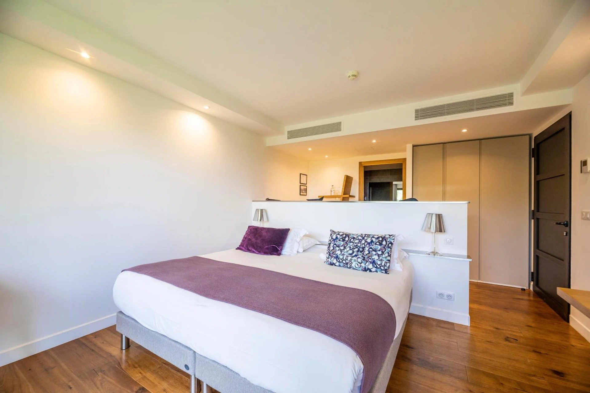 Magnifique chambre pour un séminaire d'entreprise à Hôtel Version Maquis Santa Manza - Bonifacio