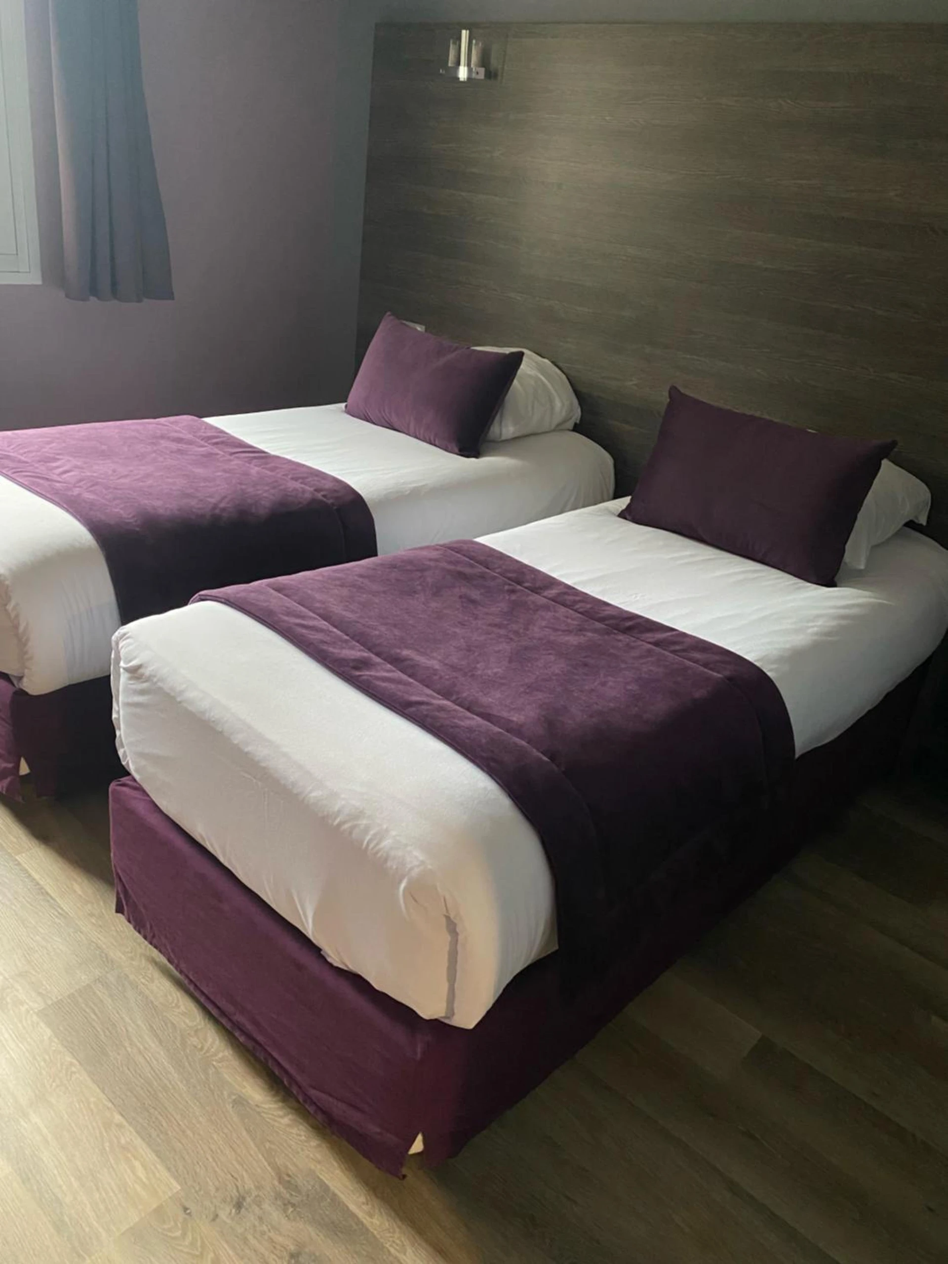 Chambre disponible pour un séminaire d'entreprise à Hotel Restaurant Vesontio - Besançon