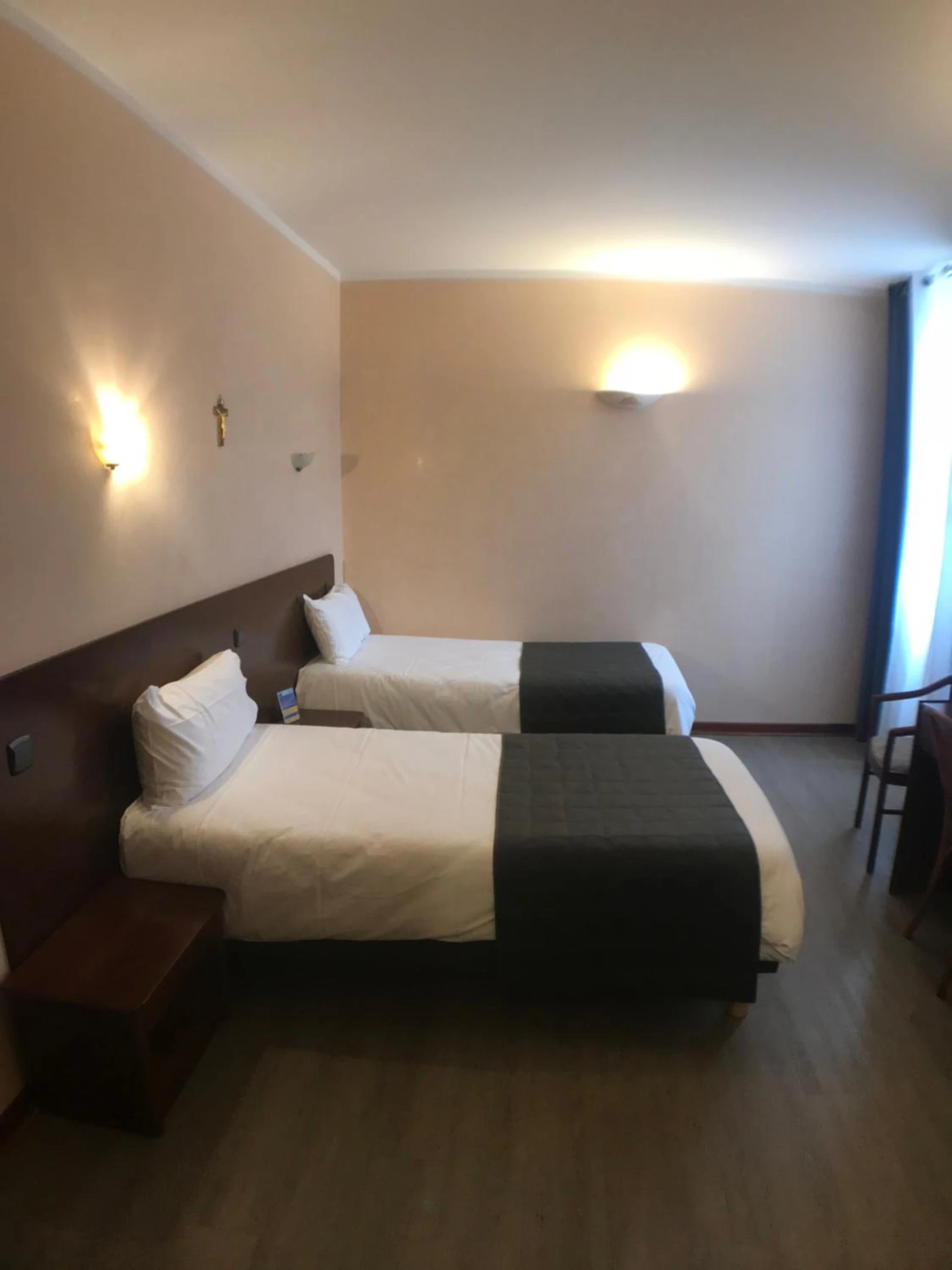 Magnifique chambre pour un séminaire d'entreprise à Hôtel Vesuvio - Lourdes