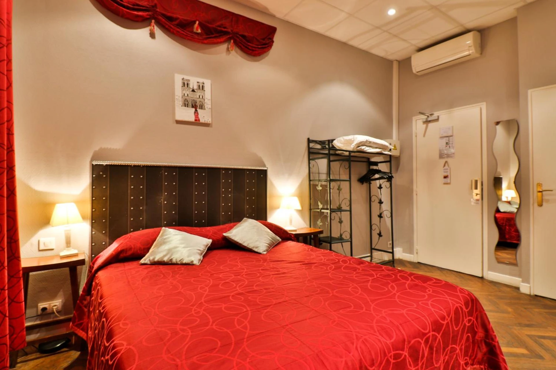 Chambre disponible pour un séminaire d'entreprise à Hotel Victor Hugo Nice - Nice