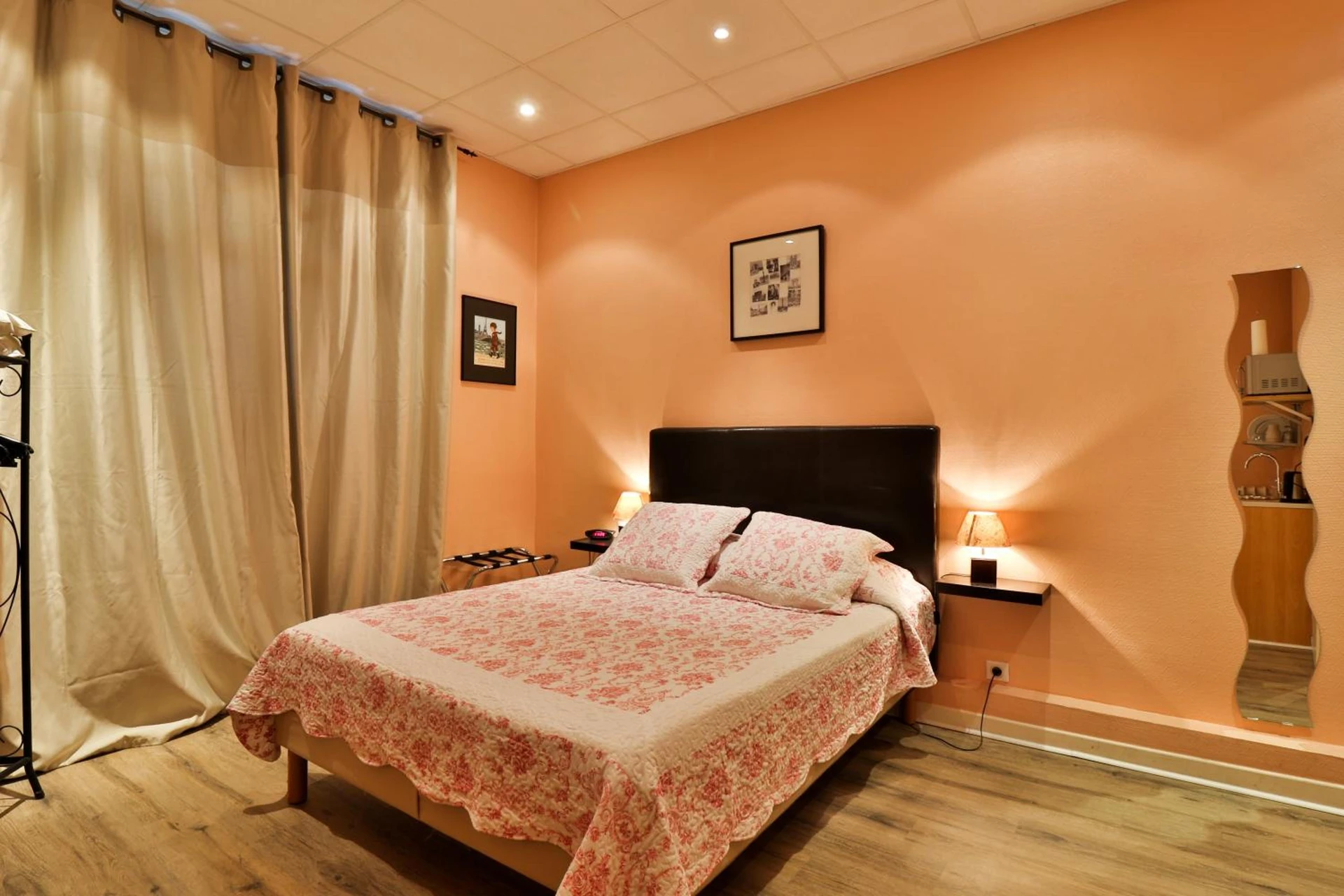 Magnifique chambre pour un séminaire d'entreprise à Hotel Victor Hugo Nice - Nice