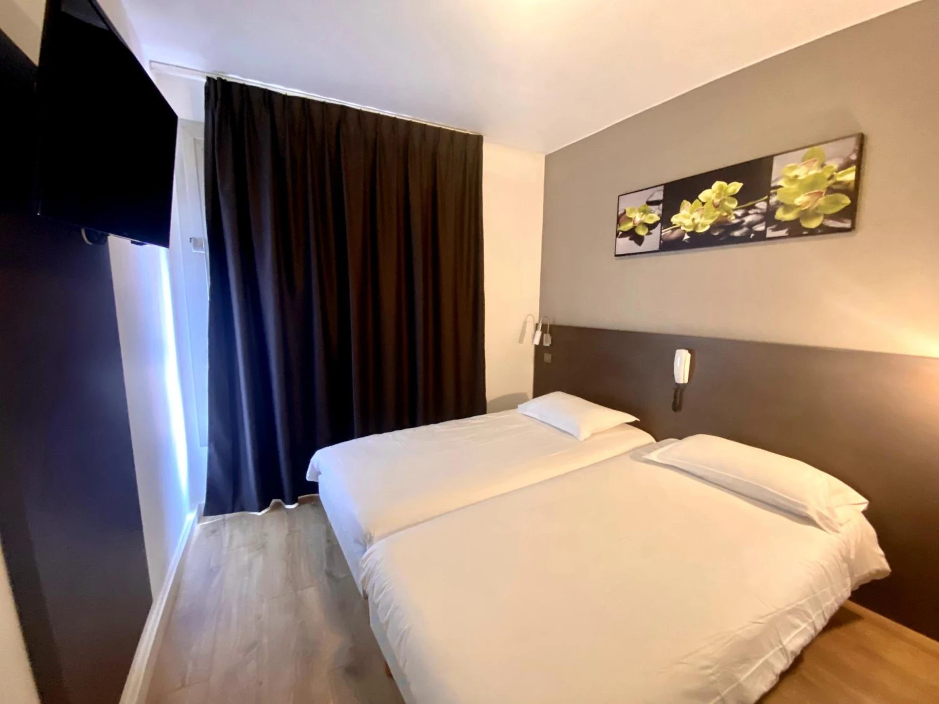 Chambre disponible pour un séminaire d'entreprise à Hotel Victor Hugo - Toulouse