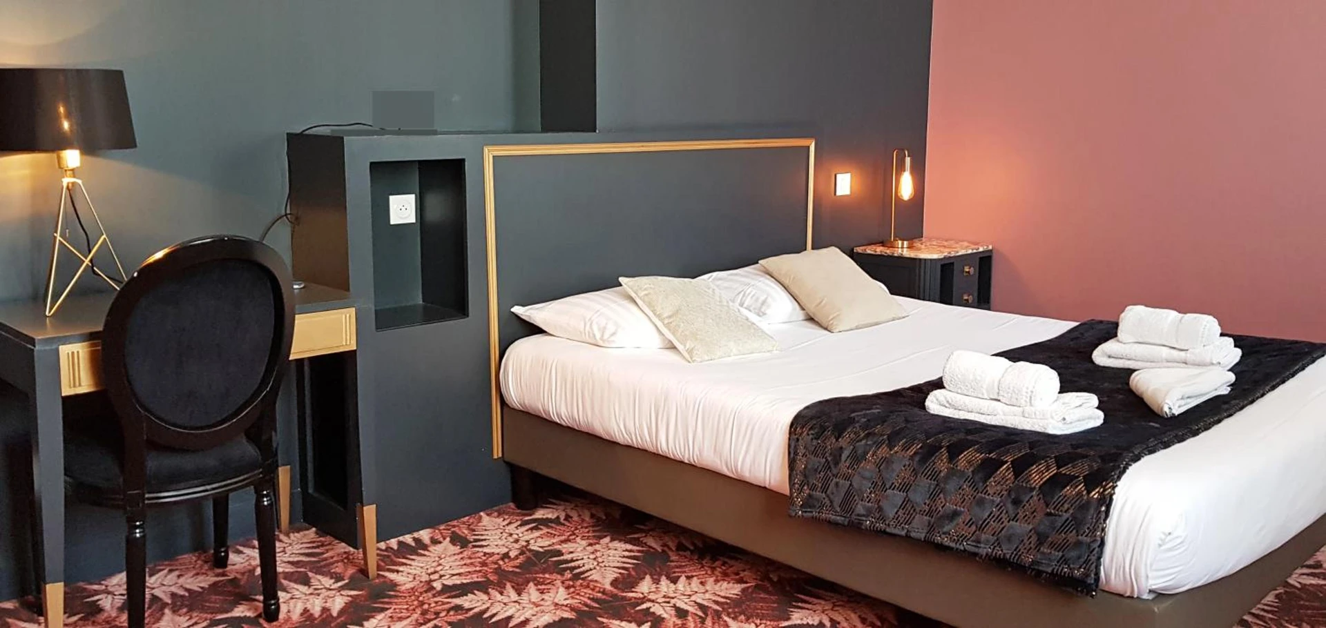 Chambre disponible pour un séminaire d'entreprise à The Originals Boutique, Hôtel Victoria, Châtelaillon-Plage - Châtelaillon-Plage
